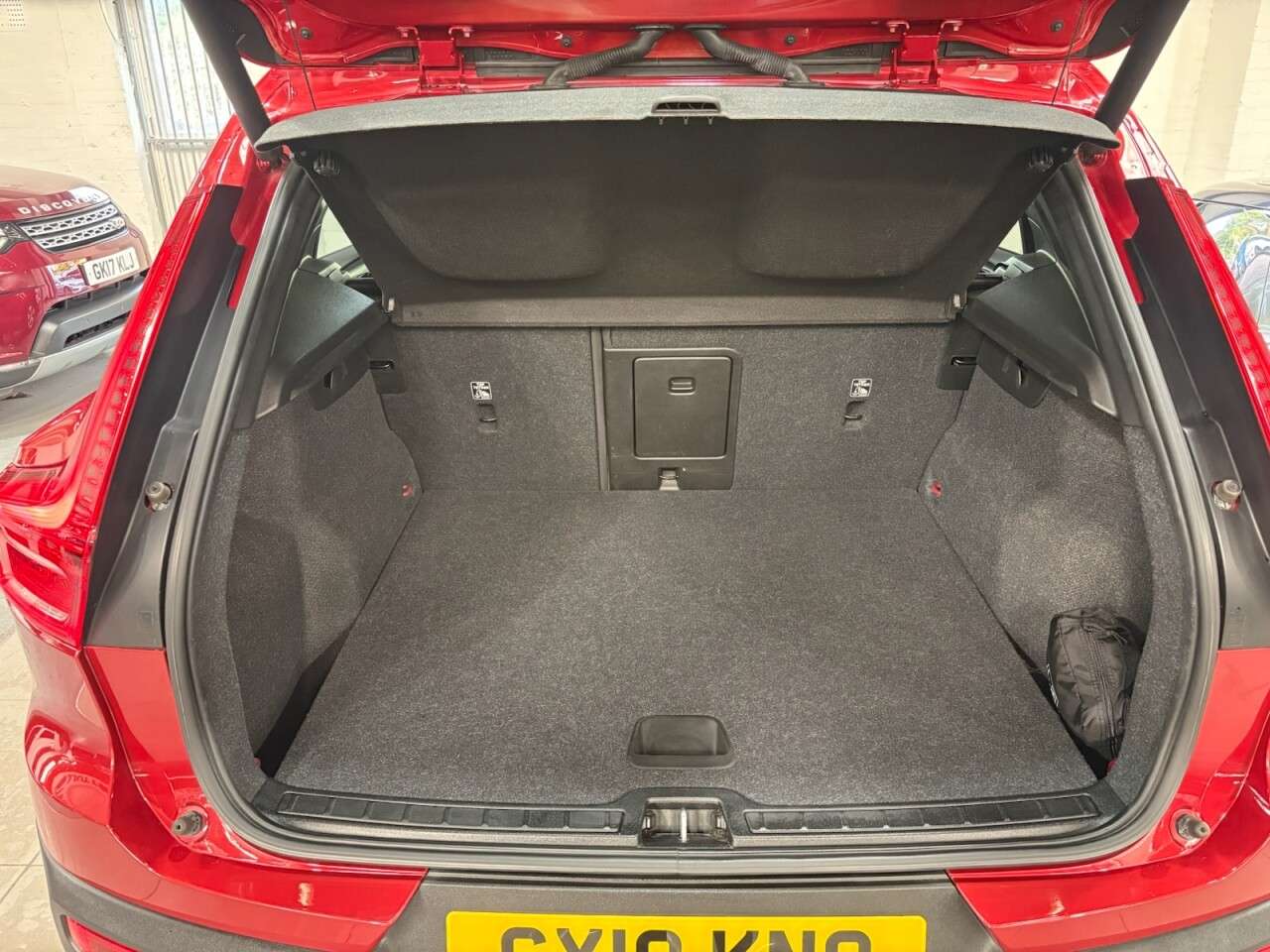 2019 VOLVO XC40 2019 VOLVO XC40
