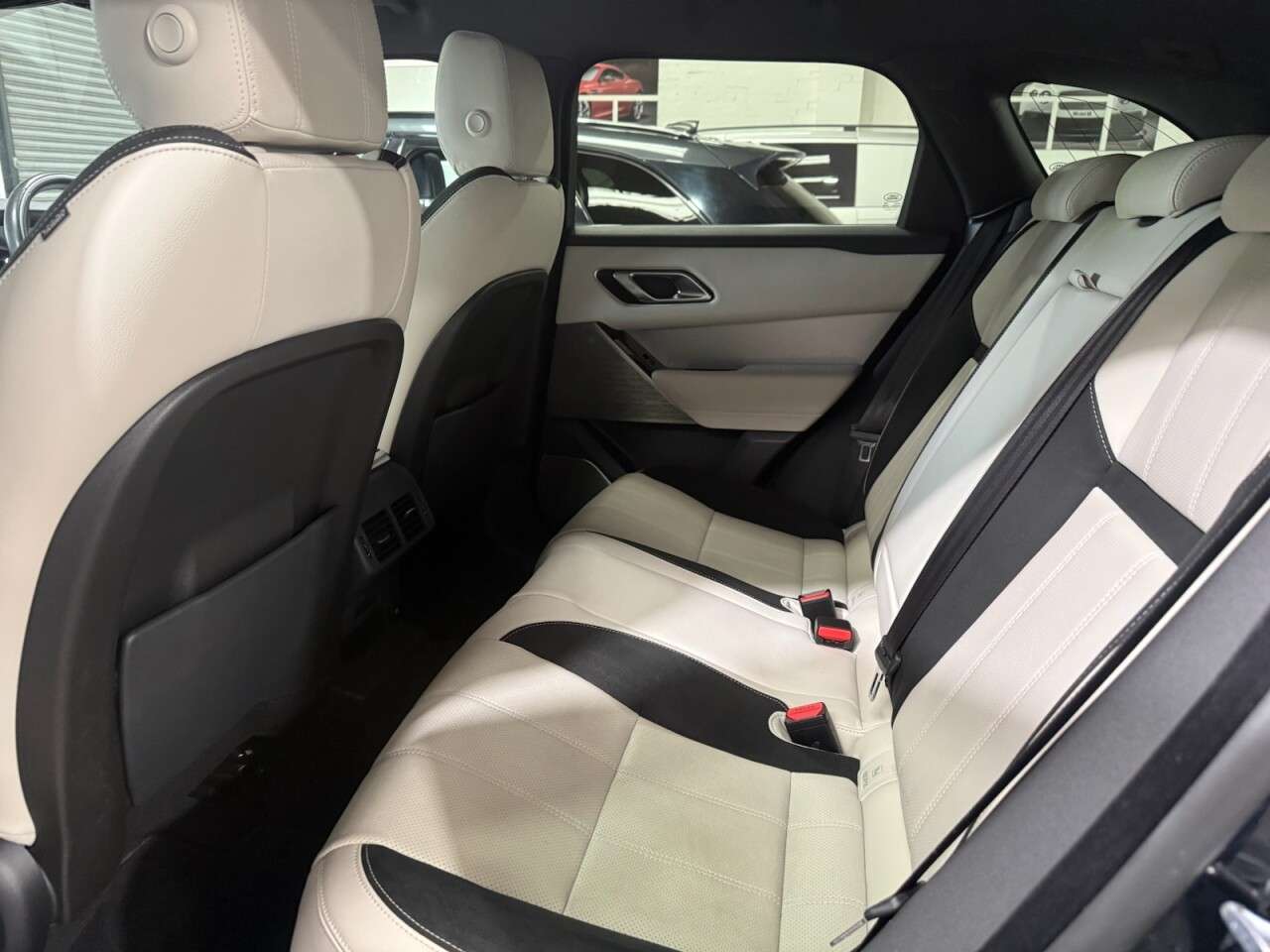 2019 LAND ROVER RANGE ROVER VELAR 2019 LAND ROVER RANGE ROVER VELAR