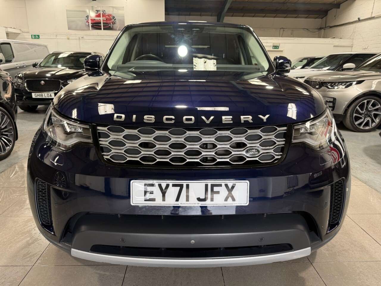 A 2021 LAND ROVER DISCOVERY 3.0 D250 MHEV S SUV 5dr Diesel Auto 4WD Euro 6 (s/s) (250 ps) A 2021 LAND ROVER DISCOVERY 3.0 D250 MHEV S SUV 5dr Diesel Auto 4WD Euro 6 (s/s) (250 ps)