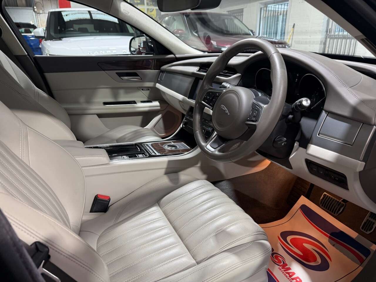2018 JAGUAR XF 2018 JAGUAR XF
