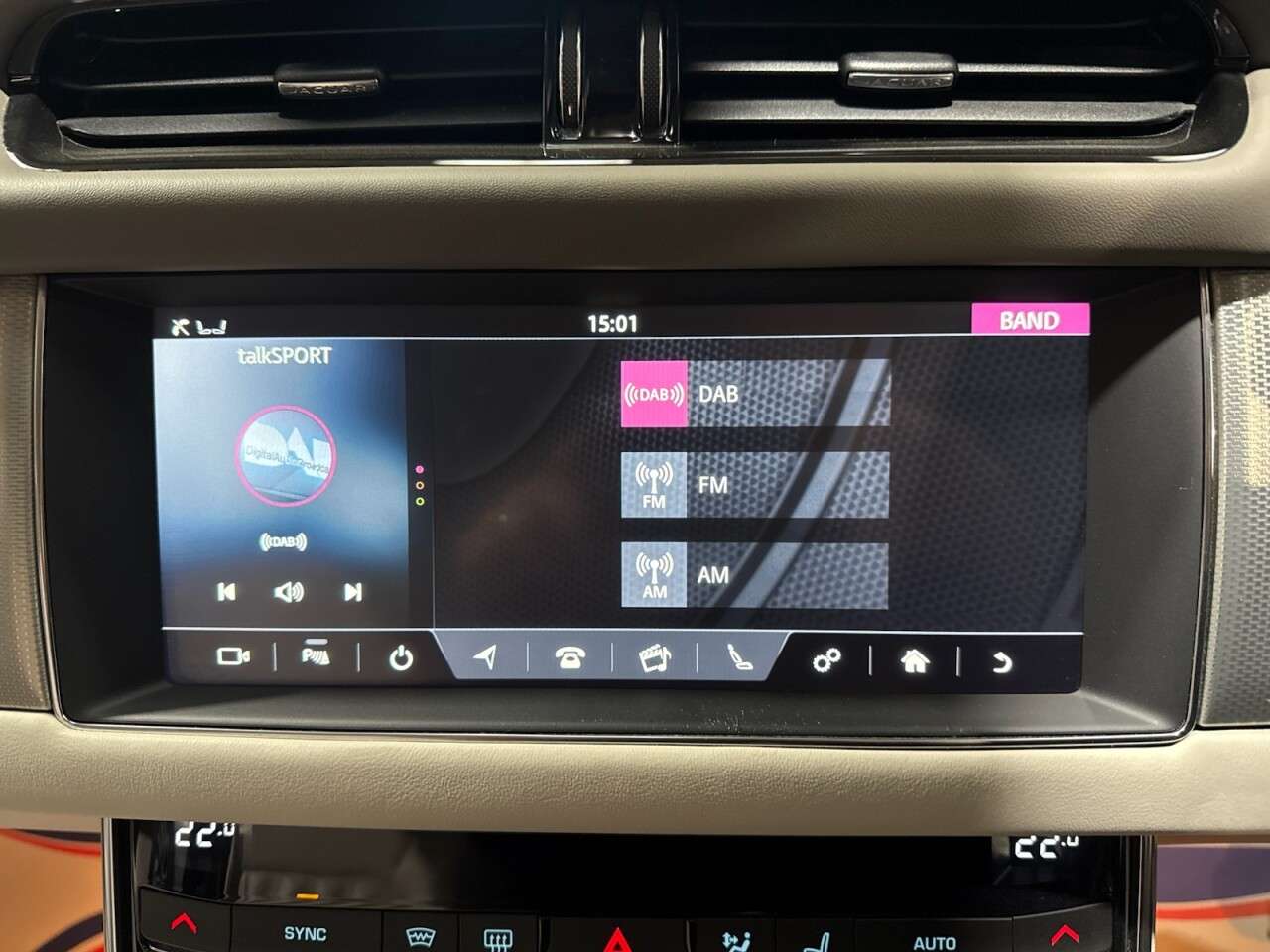 2018 JAGUAR XF 2018 JAGUAR XF