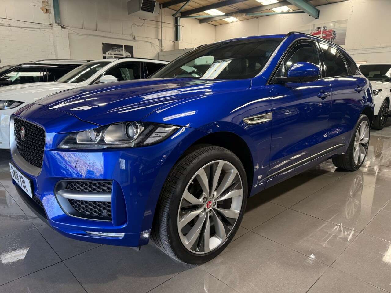 A 2018 JAGUAR F-PACE 2.0 P250i R-Sport SUV 5dr Petrol Auto AWD Euro 6 (s/s) (250 ps) FULL JAGUAR A 2018 JAGUAR F-PACE 2.0 P250i R-Sport SUV 5dr Petrol Auto AWD Euro 6 (s/s) (250 ps) FULL JAGUAR