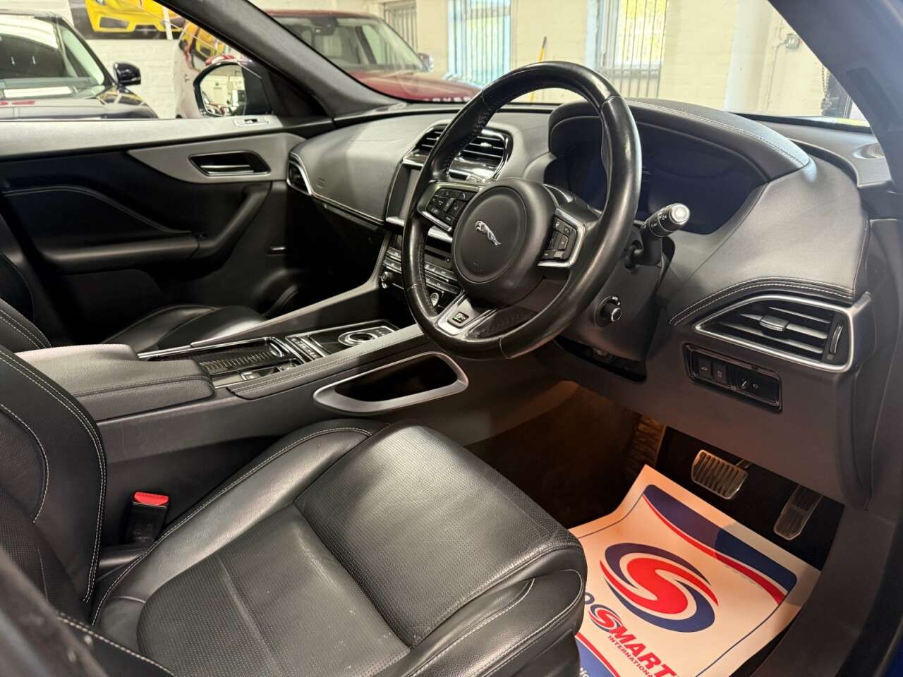 2018 JAGUAR F-PACE 2018 JAGUAR F-PACE