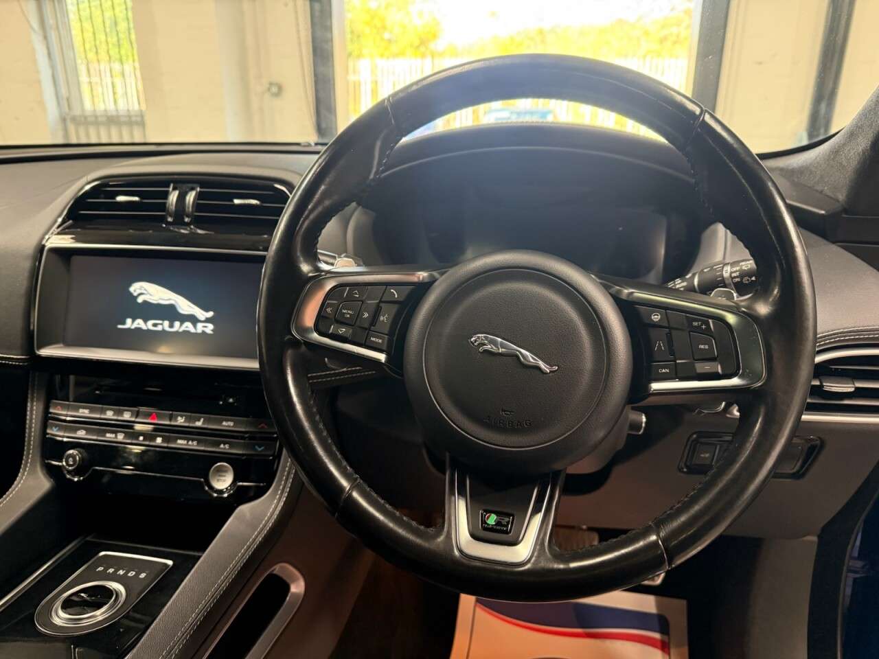 2018 JAGUAR F-PACE 2018 JAGUAR F-PACE