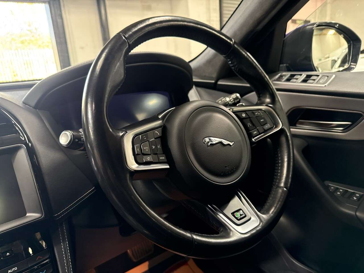 2018 JAGUAR F-PACE 2018 JAGUAR F-PACE