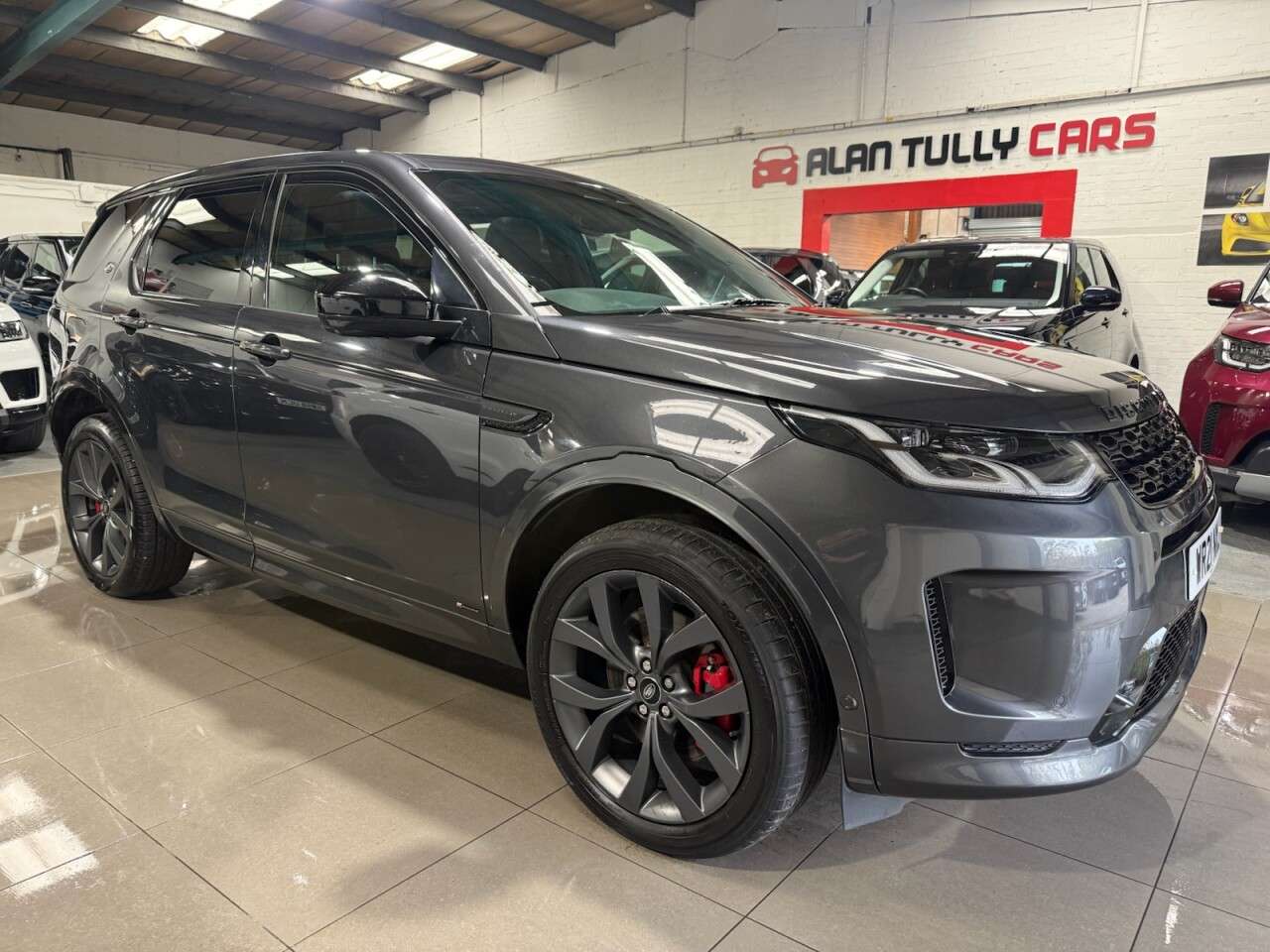 A 2021 LAND ROVER DISCOVERY SPORT 2.0 P200 MHEV R-Dynamic SE SUV 5dr Petrol Auto 4WD Euro 6 (s/s) (200 ps) A 2021 LAND ROVER DISCOVERY SPORT 2.0 P200 MHEV R-Dynamic SE SUV 5dr Petrol Auto 4WD Euro 6 (s/s) (200 ps)