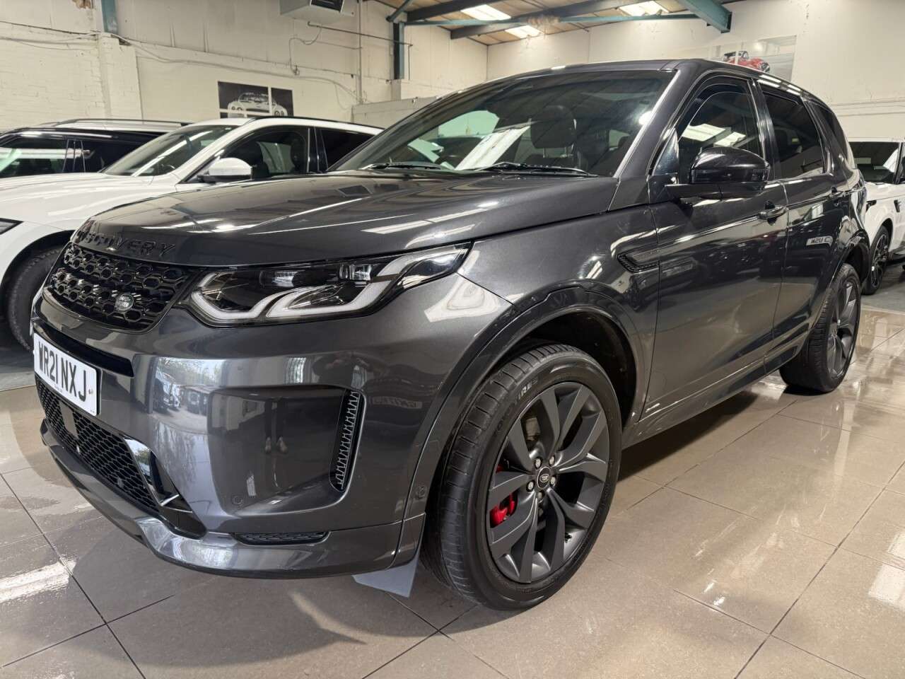 A 2021 LAND ROVER DISCOVERY SPORT 2.0 P200 MHEV R-Dynamic SE SUV 5dr Petrol Auto 4WD Euro 6 (s/s) (200 ps) A 2021 LAND ROVER DISCOVERY SPORT 2.0 P200 MHEV R-Dynamic SE SUV 5dr Petrol Auto 4WD Euro 6 (s/s) (200 ps)