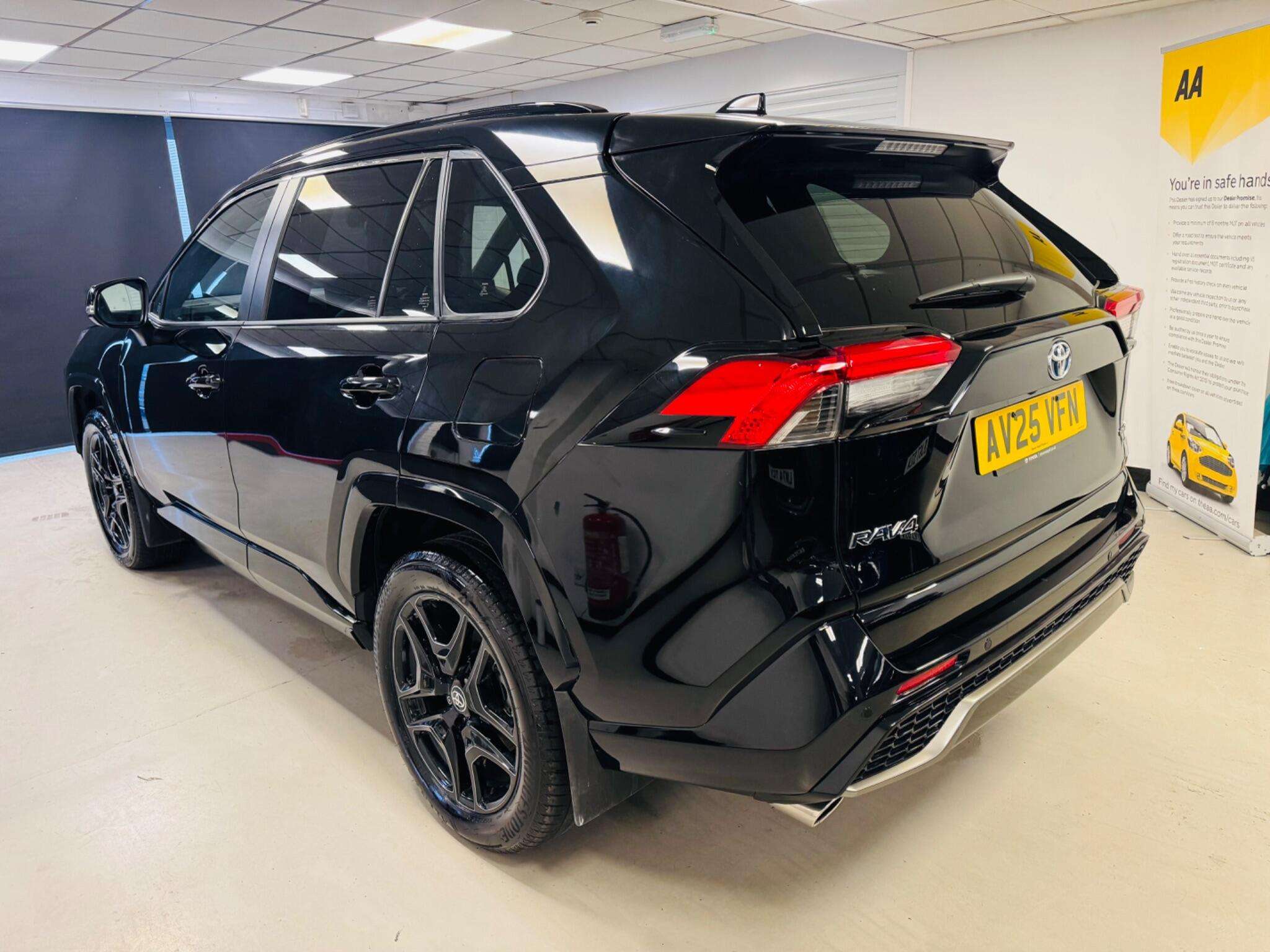 A 2025 TOYOTA RAV4 2.5 VVT 18.1kWh GR SPORT CVT 4WD Euro 6 (s/s) 5dr A 2025 TOYOTA RAV4 2.5 VVT 18.1kWh GR SPORT CVT 4WD Euro 6 (s/s) 5dr