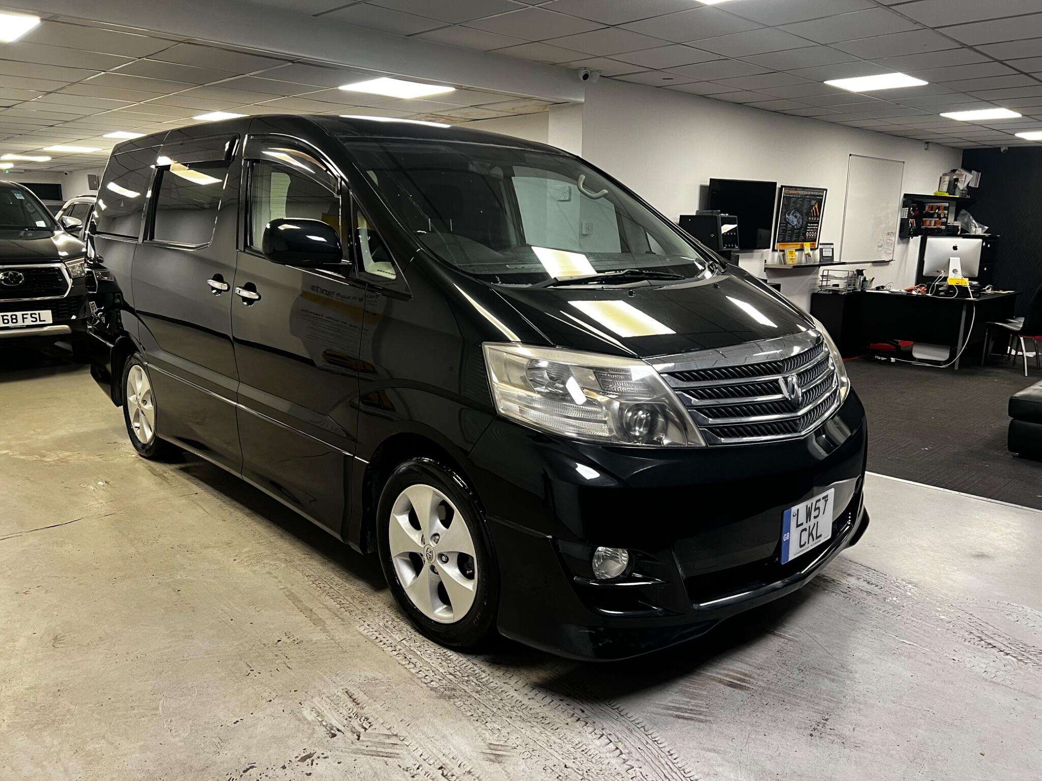 A 2008 TOYOTA ALPHARD A 2008 TOYOTA ALPHARD