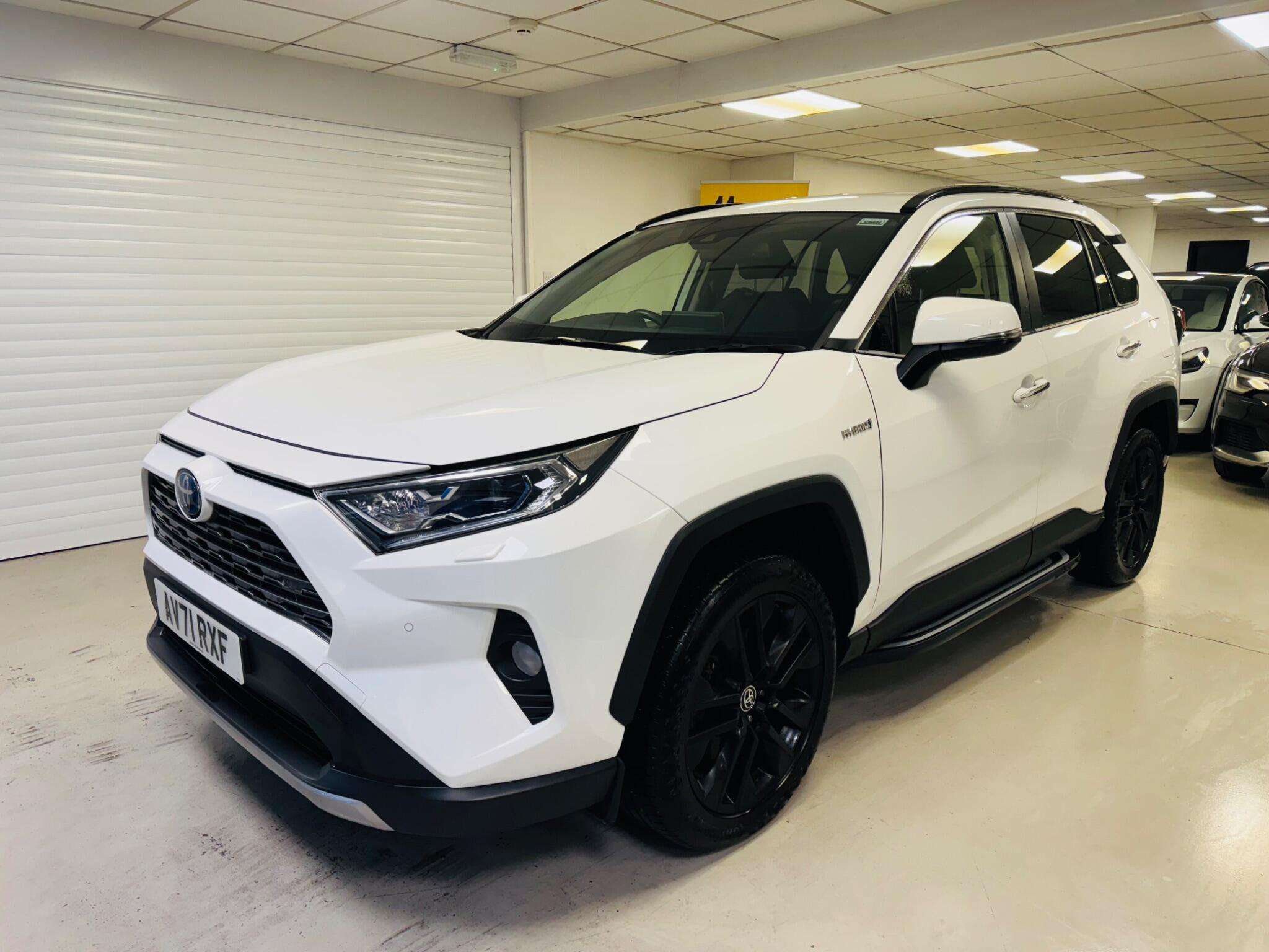 A 2022 TOYOTA RAV4 2.5 VVT-h Excel CVT Euro 6 (s/s) 5dr A 2022 TOYOTA RAV4 2.5 VVT-h Excel CVT Euro 6 (s/s) 5dr