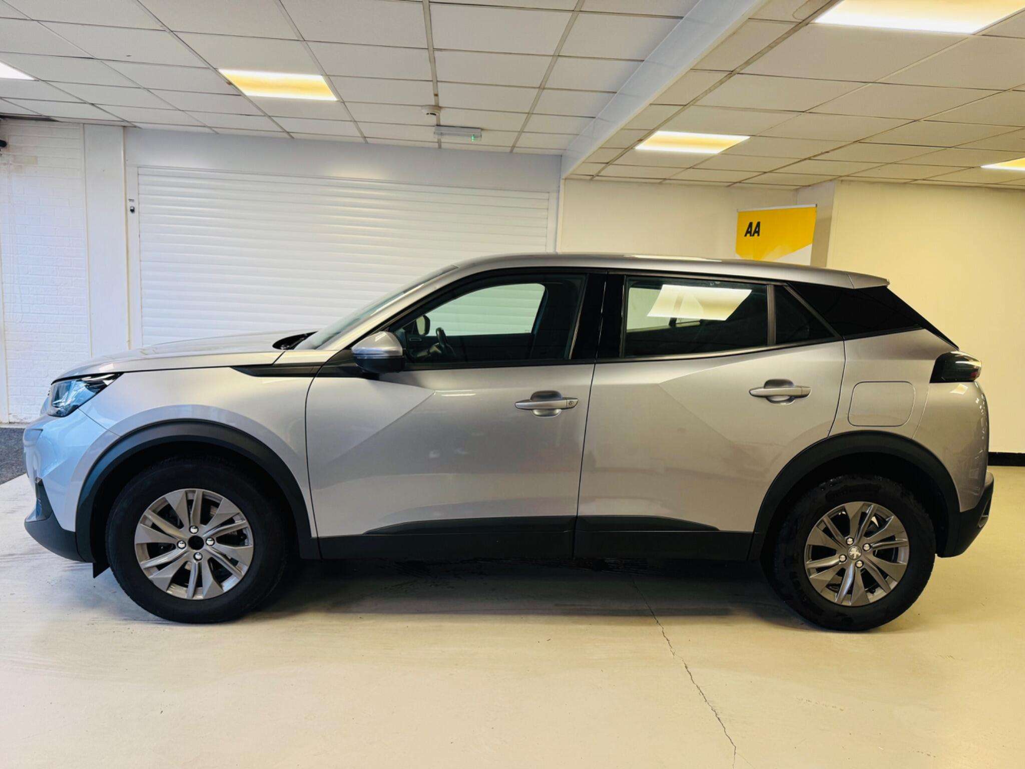 A 2020 PEUGEOT 2008 1.2 PureTech Active Premium Euro 6 (s/s) 5dr A 2020 PEUGEOT 2008 1.2 PureTech Active Premium Euro 6 (s/s) 5dr