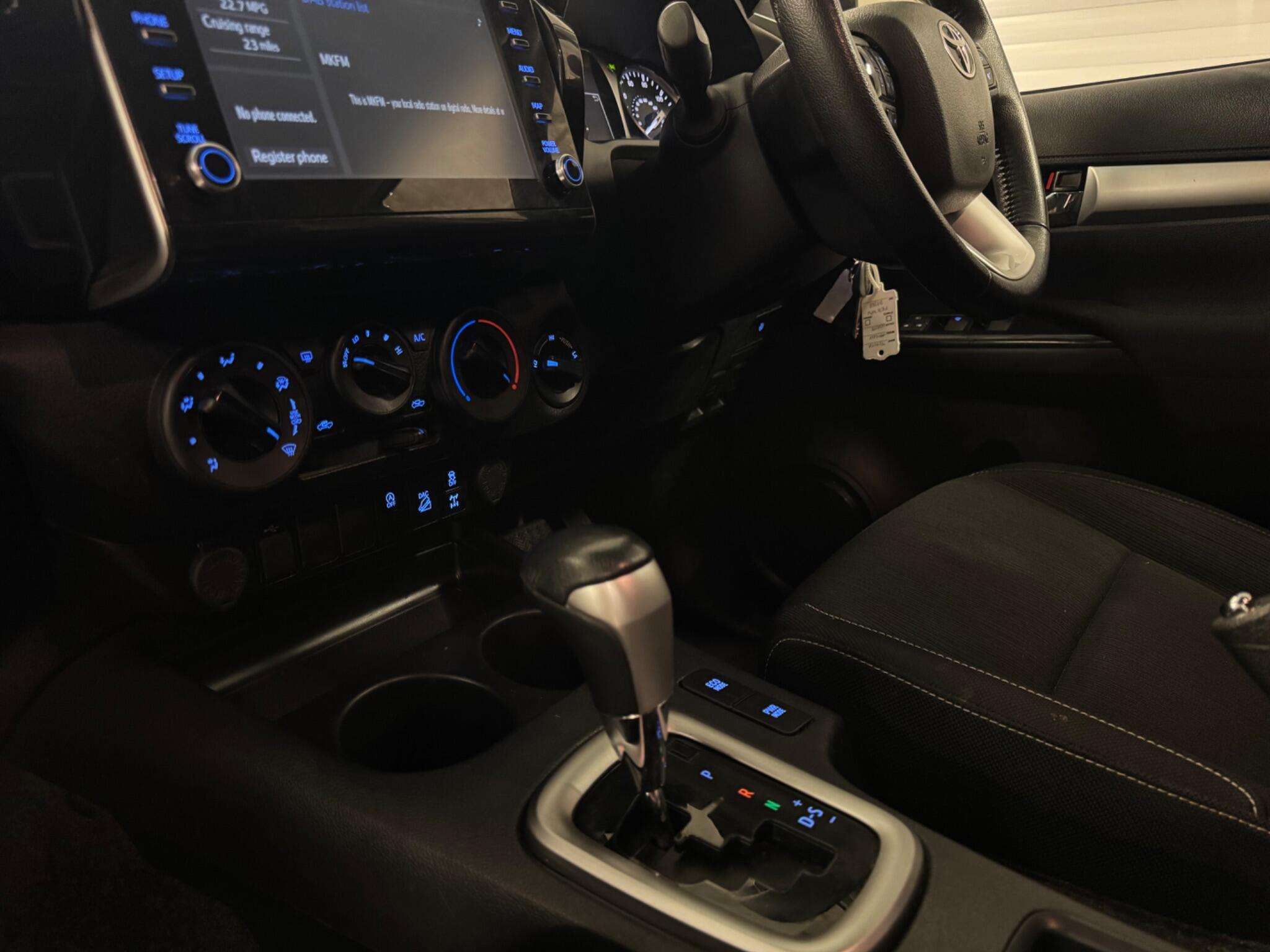 2021 TOYOTA HILUX 2021 TOYOTA HILUX