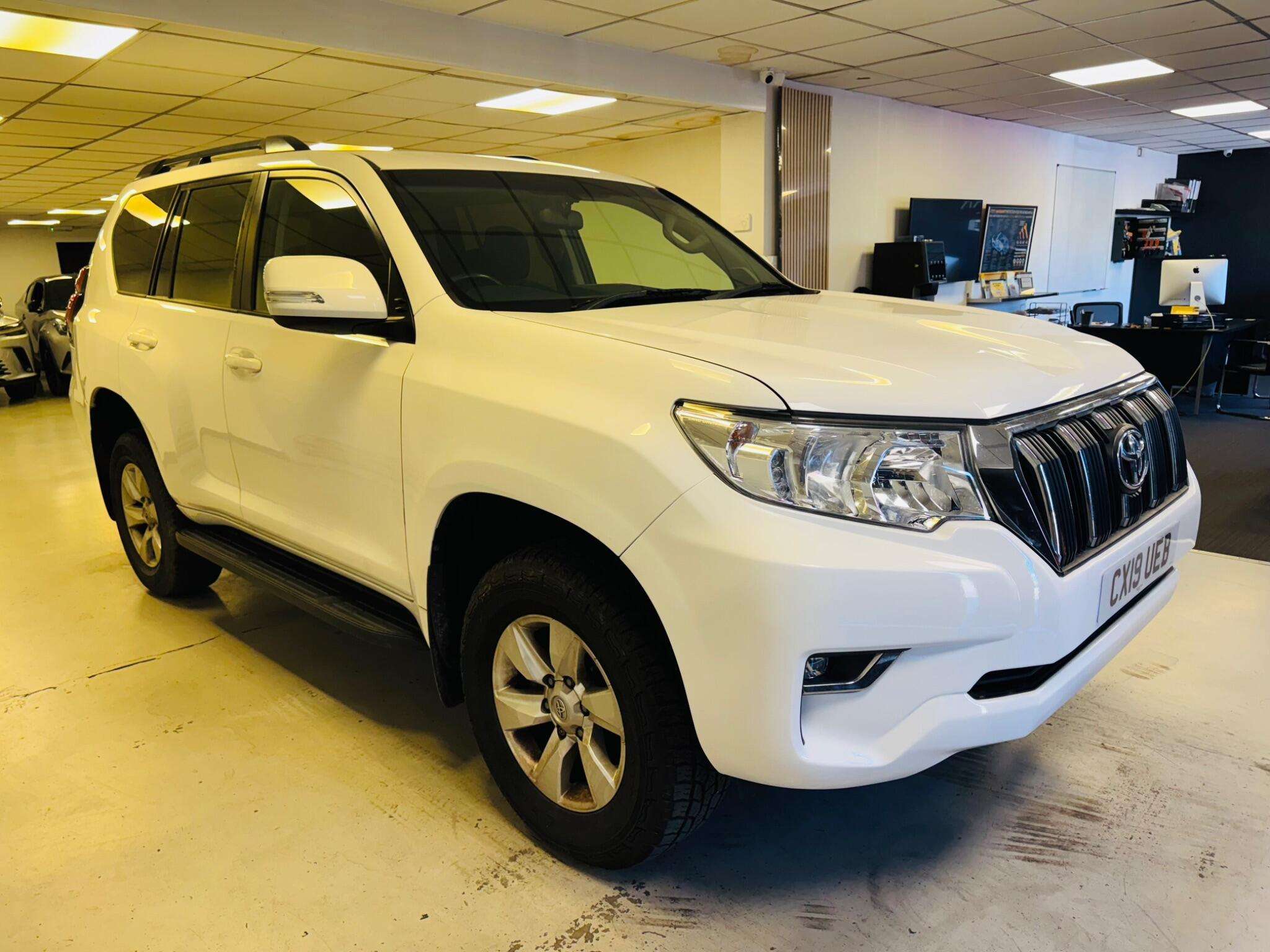 A 2019 TOYOTA LAND CRUISER 2.8D Active Auto 4WD Euro 6 5dr (7 Seat) A 2019 TOYOTA LAND CRUISER 2.8D Active Auto 4WD Euro 6 5dr (7 Seat)