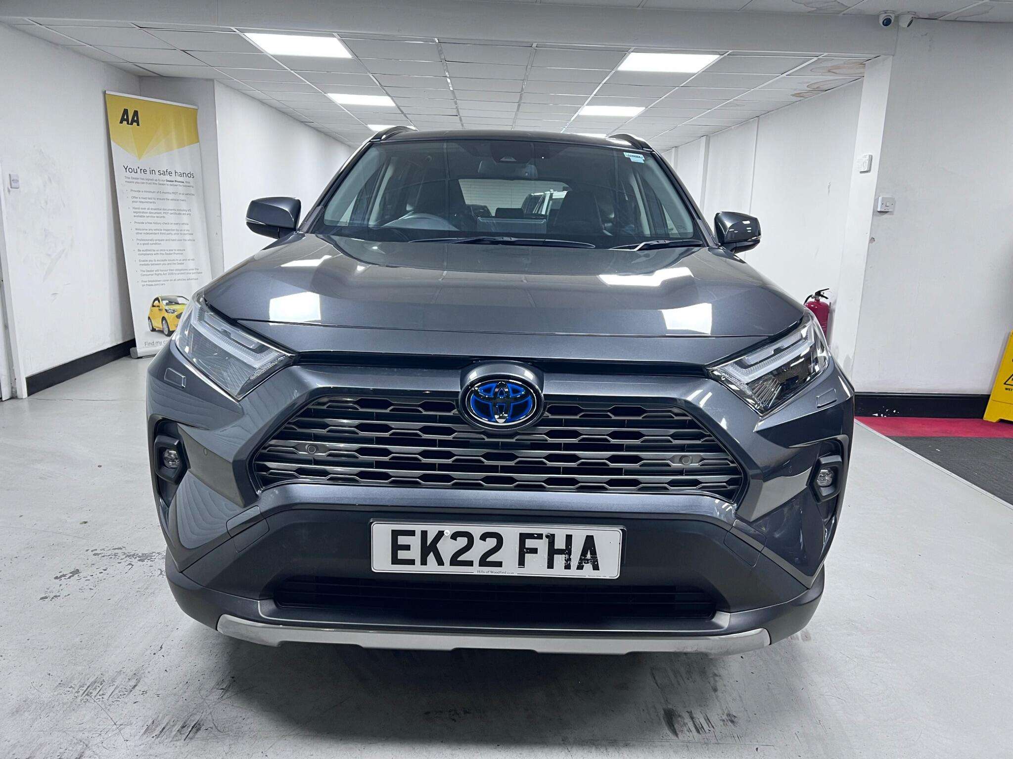 A 2022 TOYOTA RAV4 2.5 VVT-h Excel CVT Euro 6 (s/s) 5dr A 2022 TOYOTA RAV4 2.5 VVT-h Excel CVT Euro 6 (s/s) 5dr