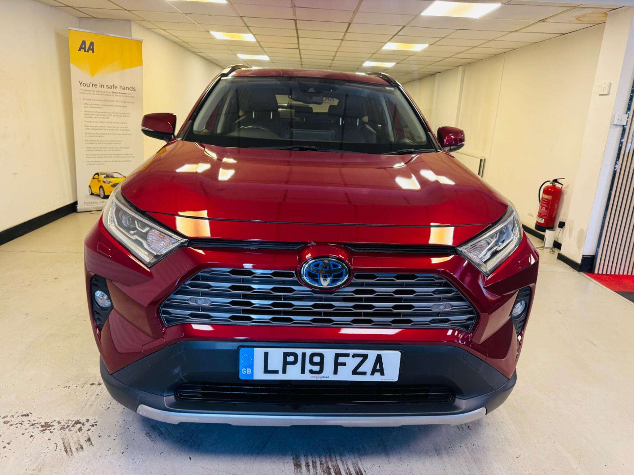 A 2019 TOYOTA RAV4 2.5 VVT-h Excel CVT Euro 6 (s/s) 5dr A 2019 TOYOTA RAV4 2.5 VVT-h Excel CVT Euro 6 (s/s) 5dr