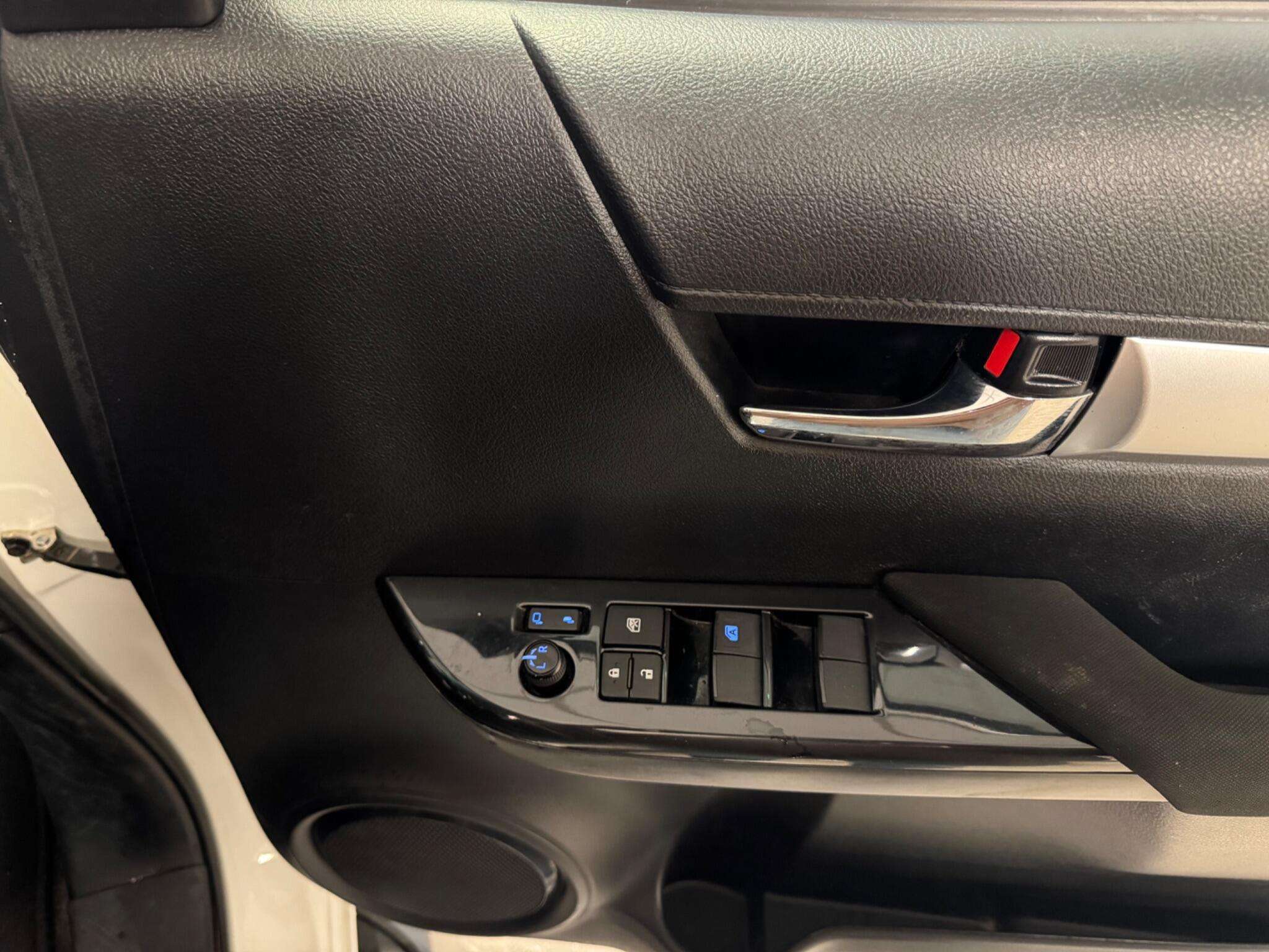 2021 TOYOTA HILUX 2021 TOYOTA HILUX