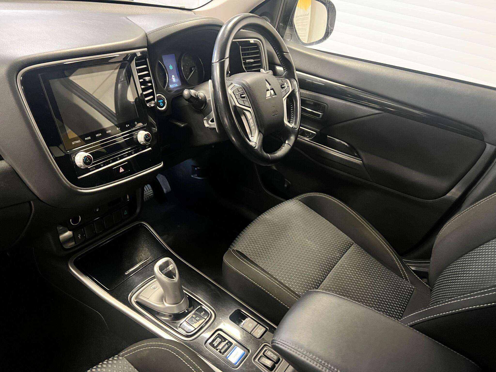 2020 MITSUBISHI OUTLANDER 2020 MITSUBISHI OUTLANDER