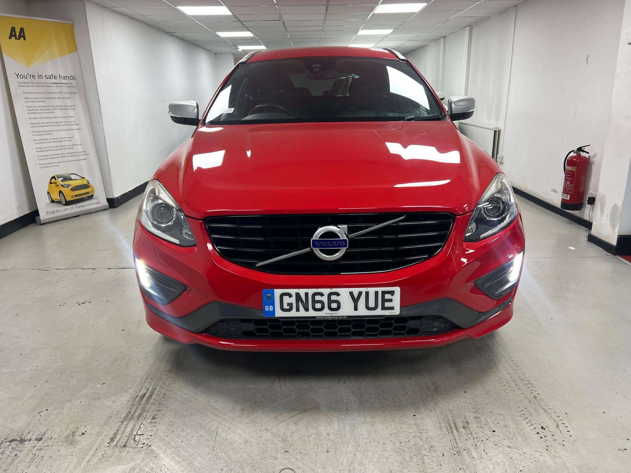 A 2016 VOLVO XC60 2.0 T5 R-Design Lux Nav Auto Euro 6 (s/s) 5dr A 2016 VOLVO XC60 2.0 T5 R-Design Lux Nav Auto Euro 6 (s/s) 5dr