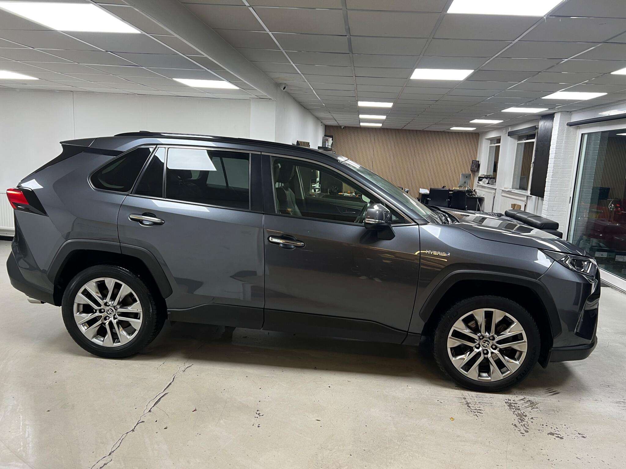 A 2021 TOYOTA RAV4 2.5 VVT-h Excel CVT Euro 6 (s/s) 5dr A 2021 TOYOTA RAV4 2.5 VVT-h Excel CVT Euro 6 (s/s) 5dr