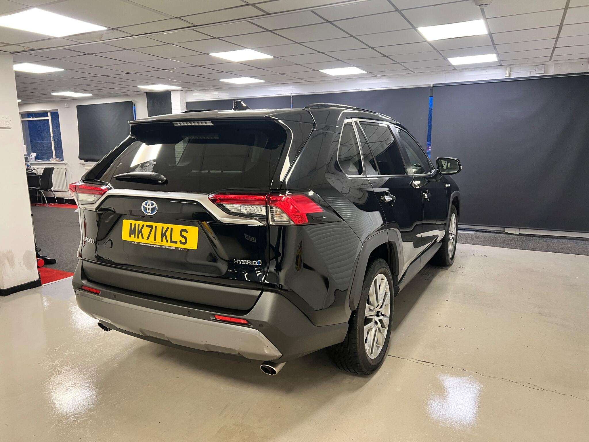 A 2021 TOYOTA RAV4 2.5 VVT-h Excel CVT Euro 6 (s/s) 5dr A 2021 TOYOTA RAV4 2.5 VVT-h Excel CVT Euro 6 (s/s) 5dr