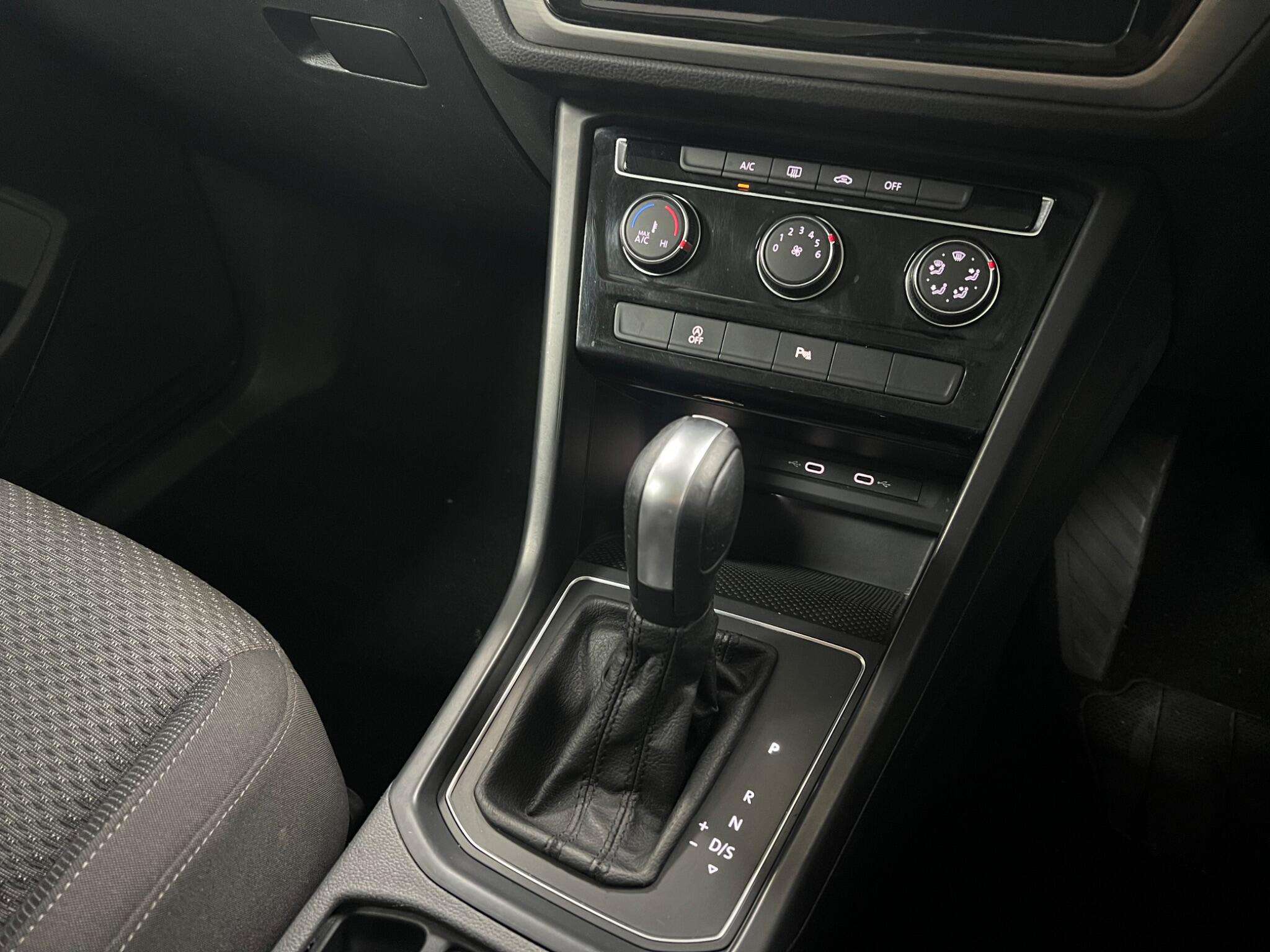 2020 VOLKSWAGEN TOURAN 2020 VOLKSWAGEN TOURAN
