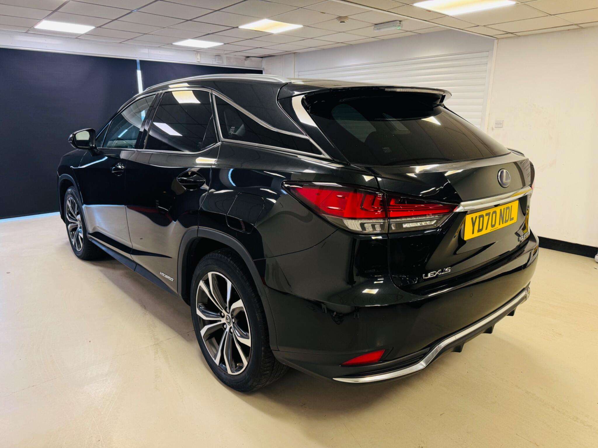 A 2020 LEXUS RX 3.5 450h V6 E-CVT 4WD Euro 6 (s/s) 5dr A 2020 LEXUS RX 3.5 450h V6 E-CVT 4WD Euro 6 (s/s) 5dr