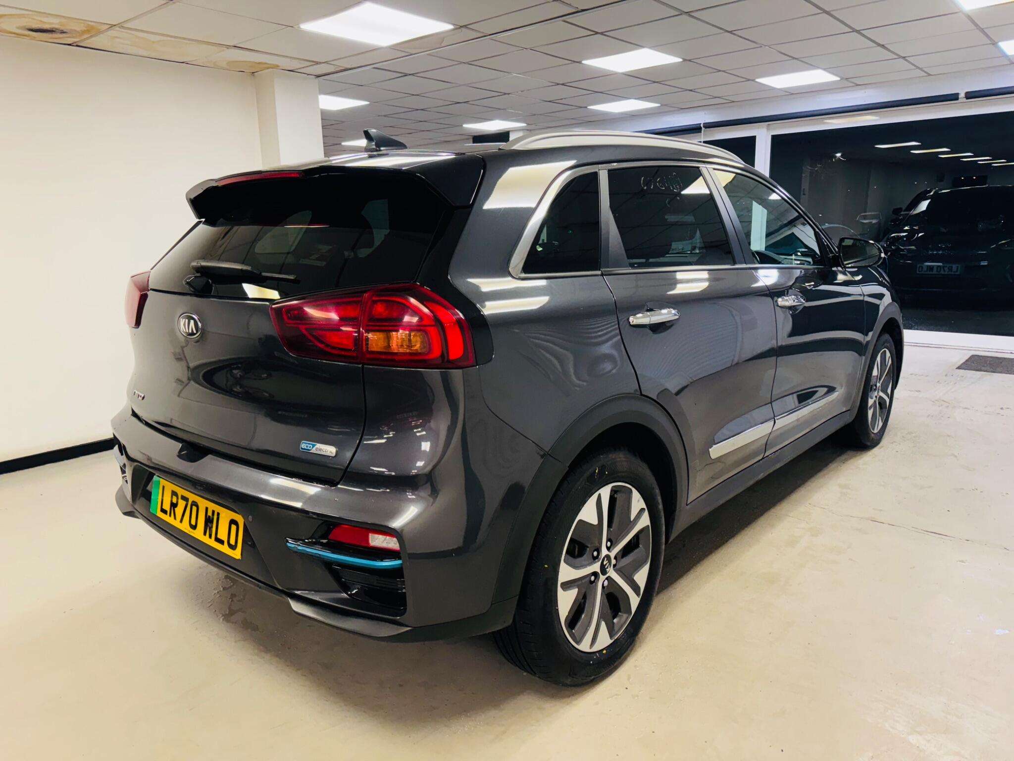 A 2020 KIA NIRO 64kWh 4 Auto 5dr A 2020 KIA NIRO 64kWh 4 Auto 5dr