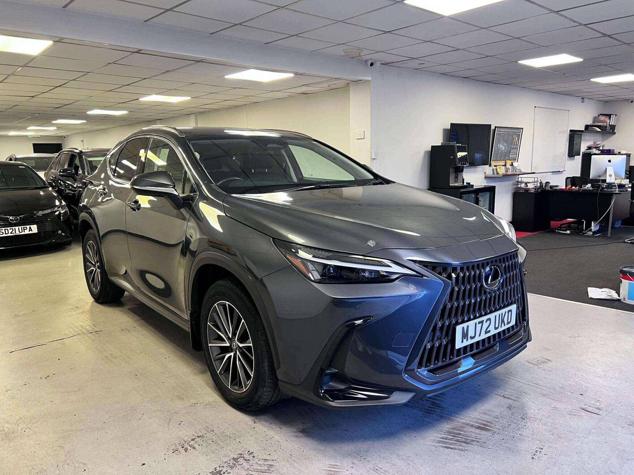A 2022 LEXUS NX 2.5 350h E-CVT 4WD Euro 6 (s/s) 5dr A 2022 LEXUS NX 2.5 350h E-CVT 4WD Euro 6 (s/s) 5dr
