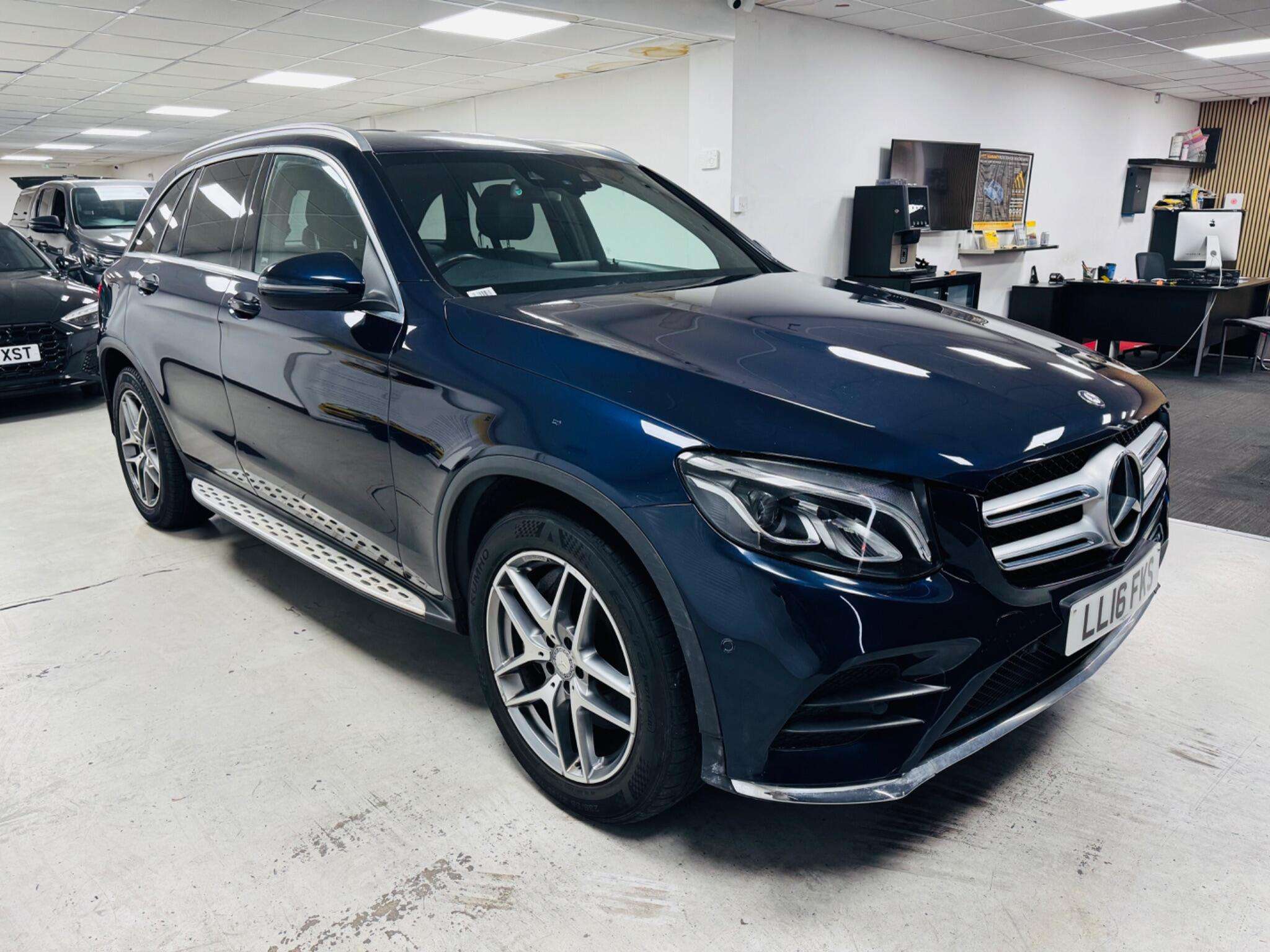 A 2016 MERCEDES-BENZ GLC 2.1 GLC250d AMG Line G-Tronic 4MATIC Euro 6 (s/s) 5dr A 2016 MERCEDES-BENZ GLC 2.1 GLC250d AMG Line G-Tronic 4MATIC Euro 6 (s/s) 5dr