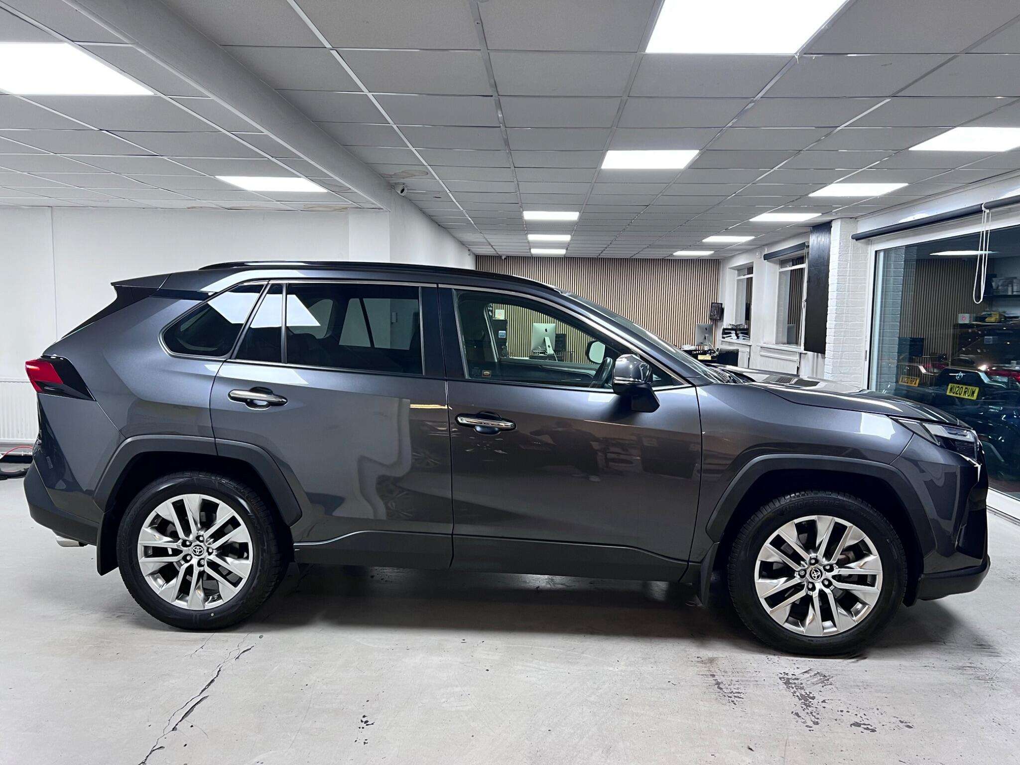 A 2022 TOYOTA RAV4 2.5 VVT-h Excel CVT Euro 6 (s/s) 5dr A 2022 TOYOTA RAV4 2.5 VVT-h Excel CVT Euro 6 (s/s) 5dr