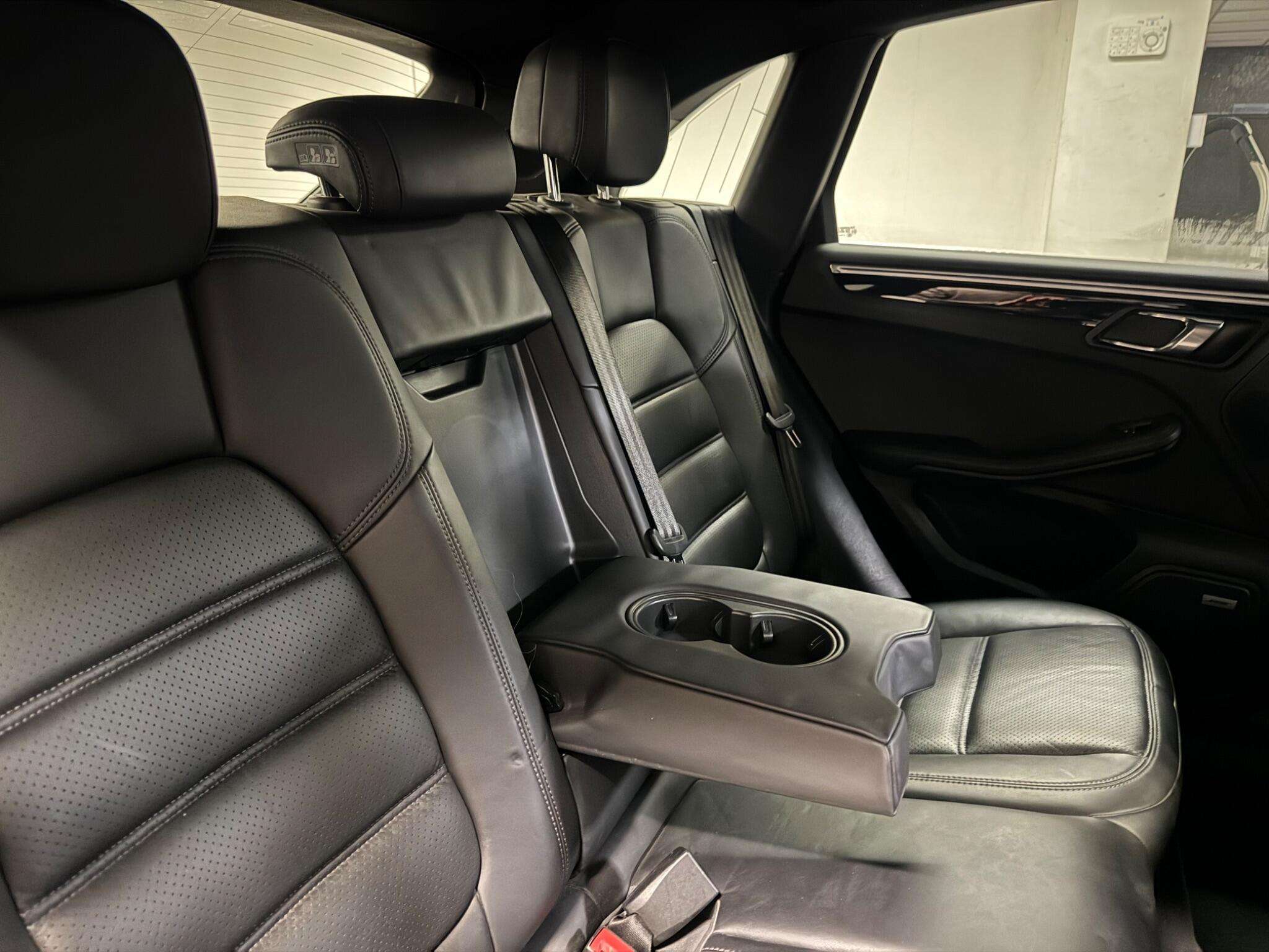 2017 PORSCHE MACAN 2017 PORSCHE MACAN