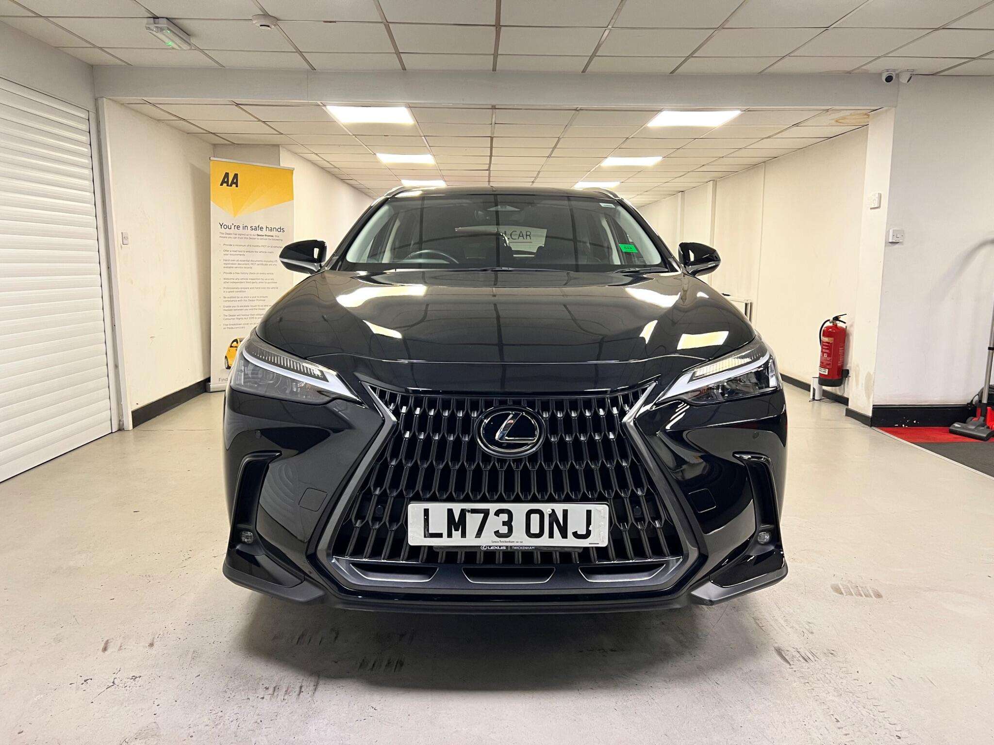 A 2023 LEXUS NX 2.5 350h E-CVT FWD Euro 6 (s/s) 5dr A 2023 LEXUS NX 2.5 350h E-CVT FWD Euro 6 (s/s) 5dr