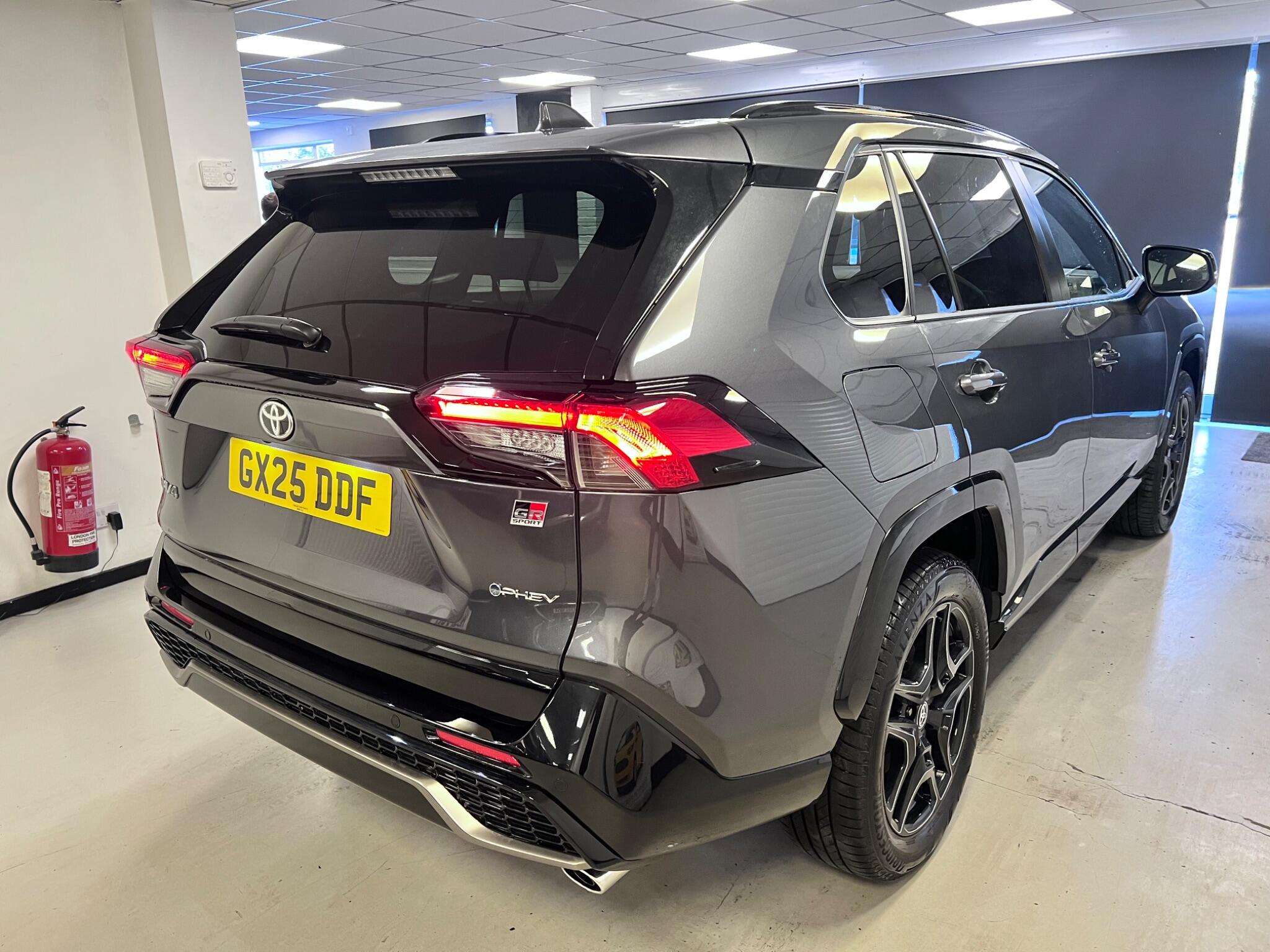 2025 TOYOTA RAV4 2025 TOYOTA RAV4