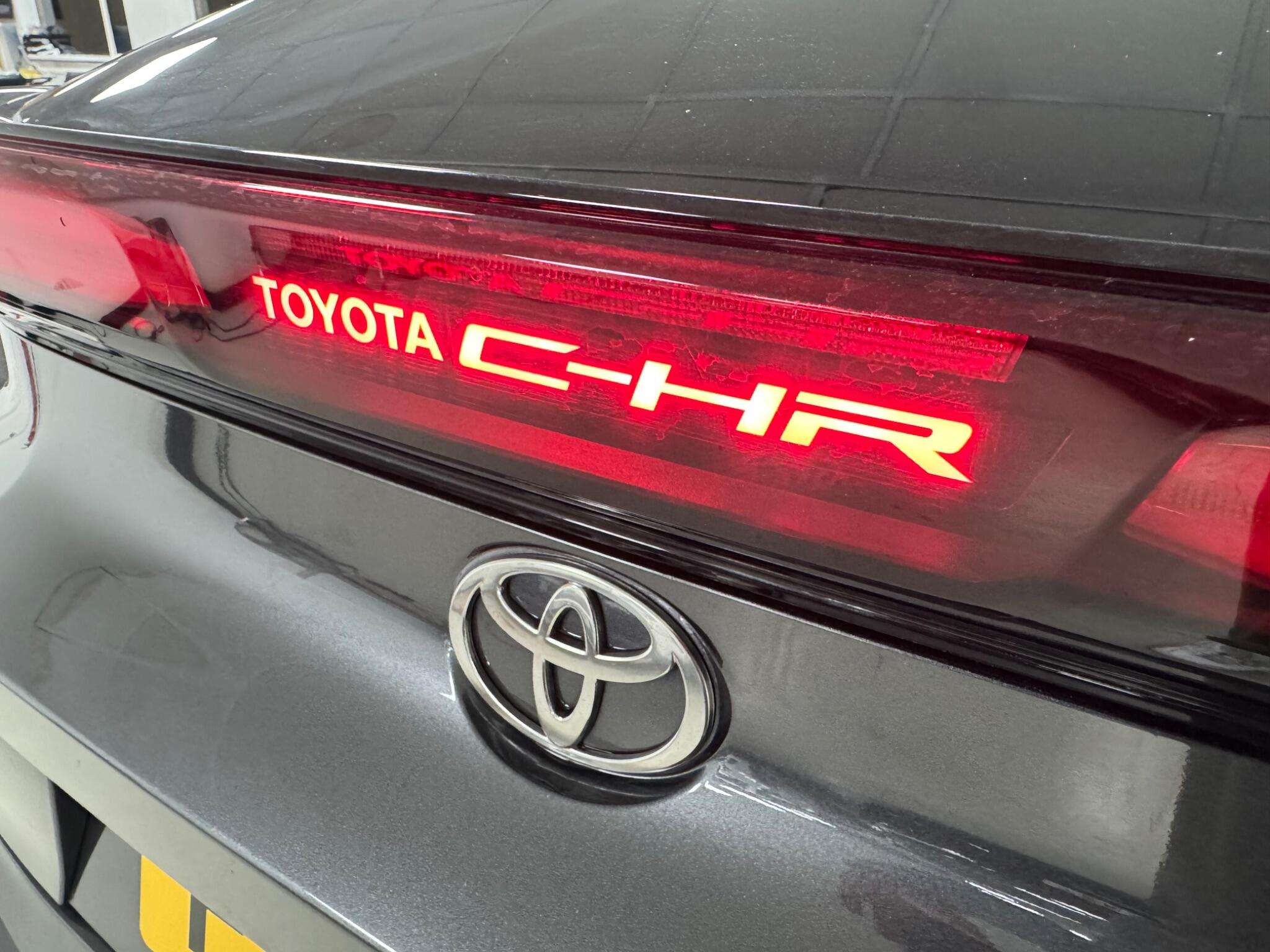 2025 TOYOTA C-HR 2025 TOYOTA C-HR
