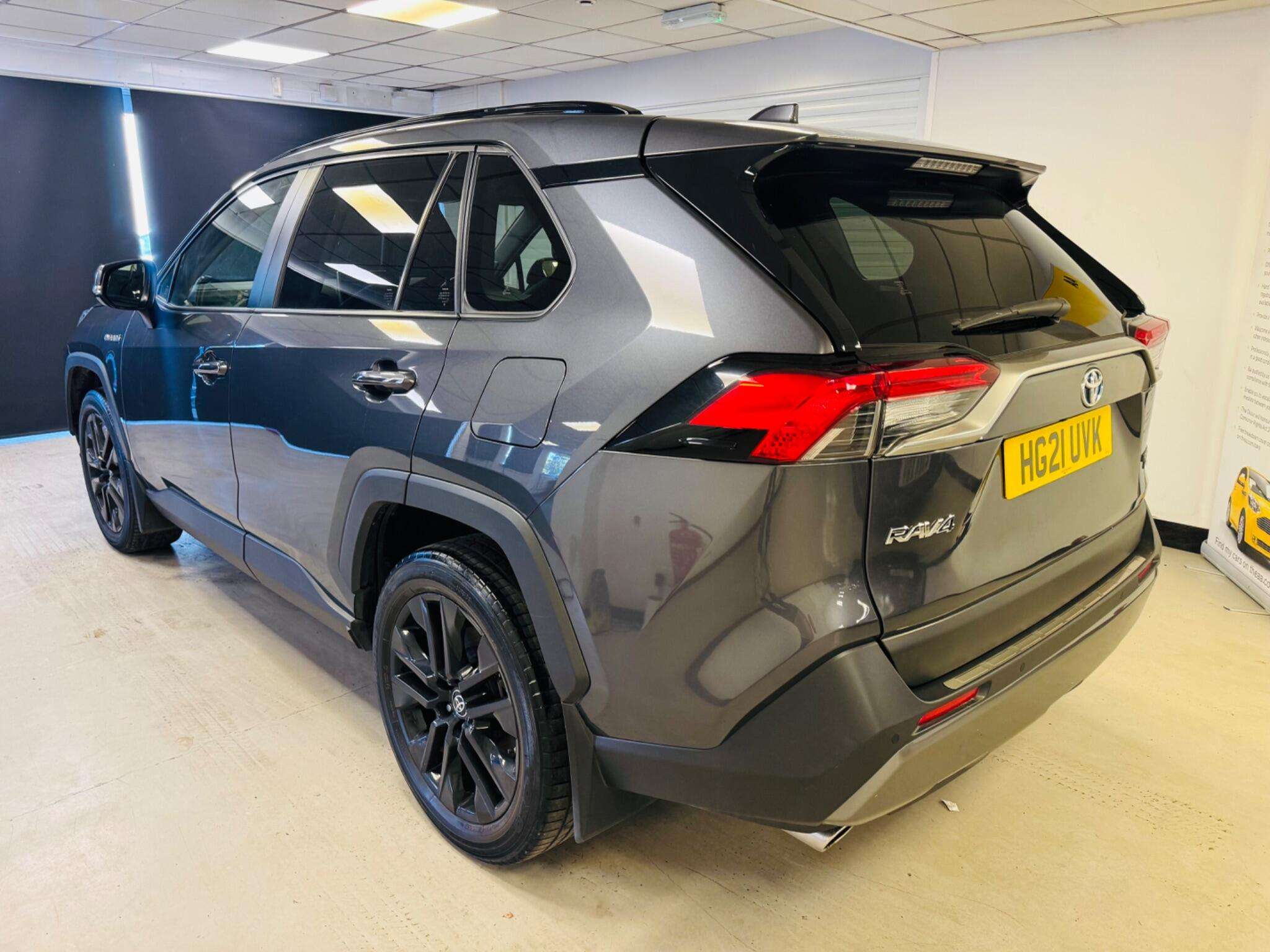 A 2021 TOYOTA RAV4 2.5 VVT-h Excel CVT 4WD Euro 6 (s/s) 5dr A 2021 TOYOTA RAV4 2.5 VVT-h Excel CVT 4WD Euro 6 (s/s) 5dr