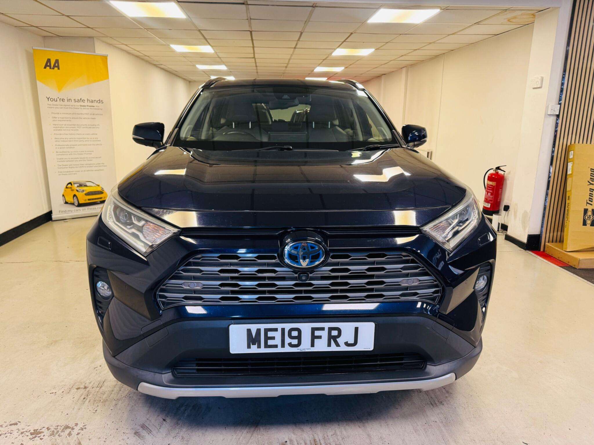 A 2019 TOYOTA RAV4 2.5 VVT-h Excel CVT 4WD Euro 6 (s/s) 5dr A 2019 TOYOTA RAV4 2.5 VVT-h Excel CVT 4WD Euro 6 (s/s) 5dr