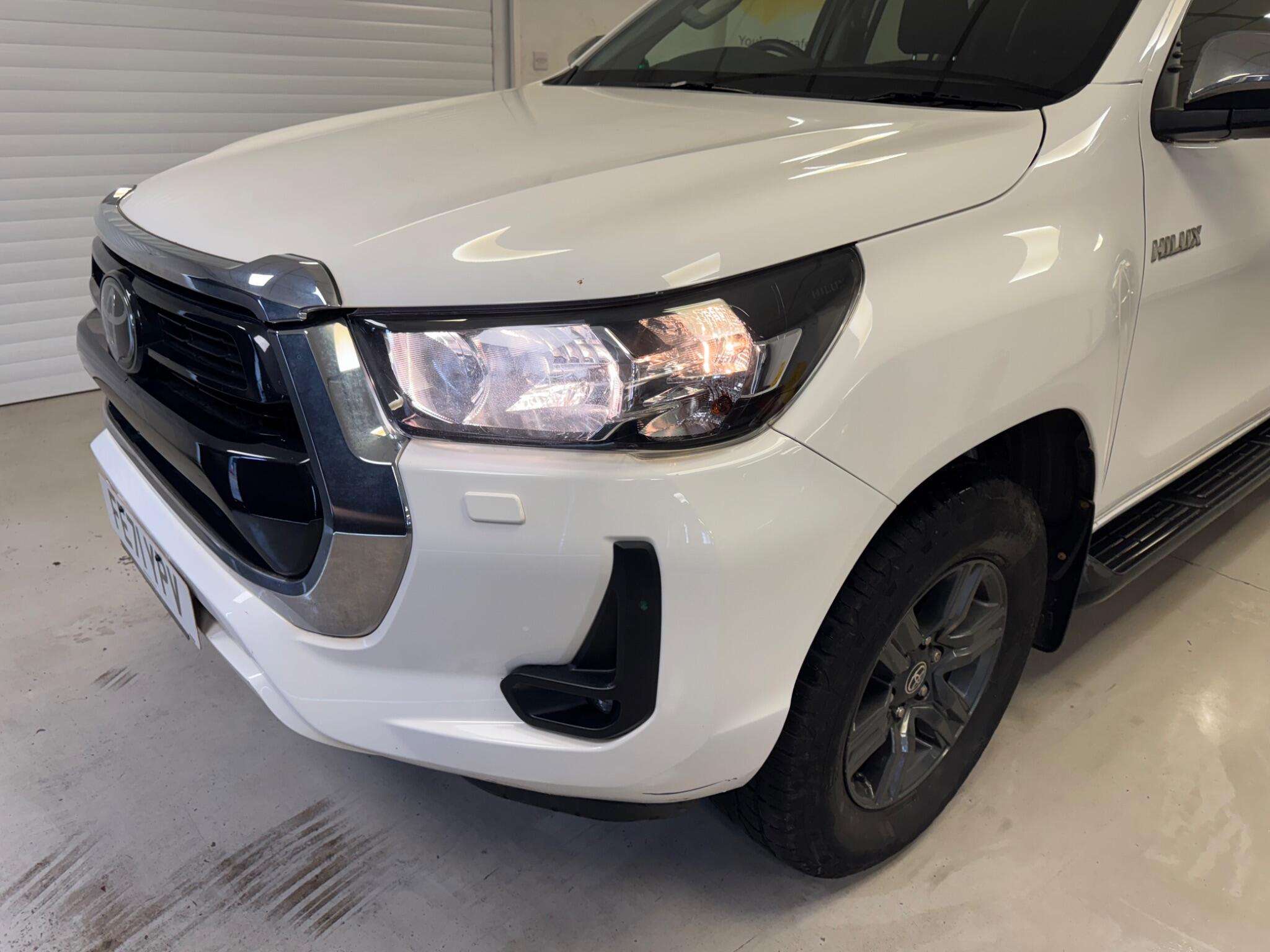 2021 TOYOTA HILUX 2021 TOYOTA HILUX