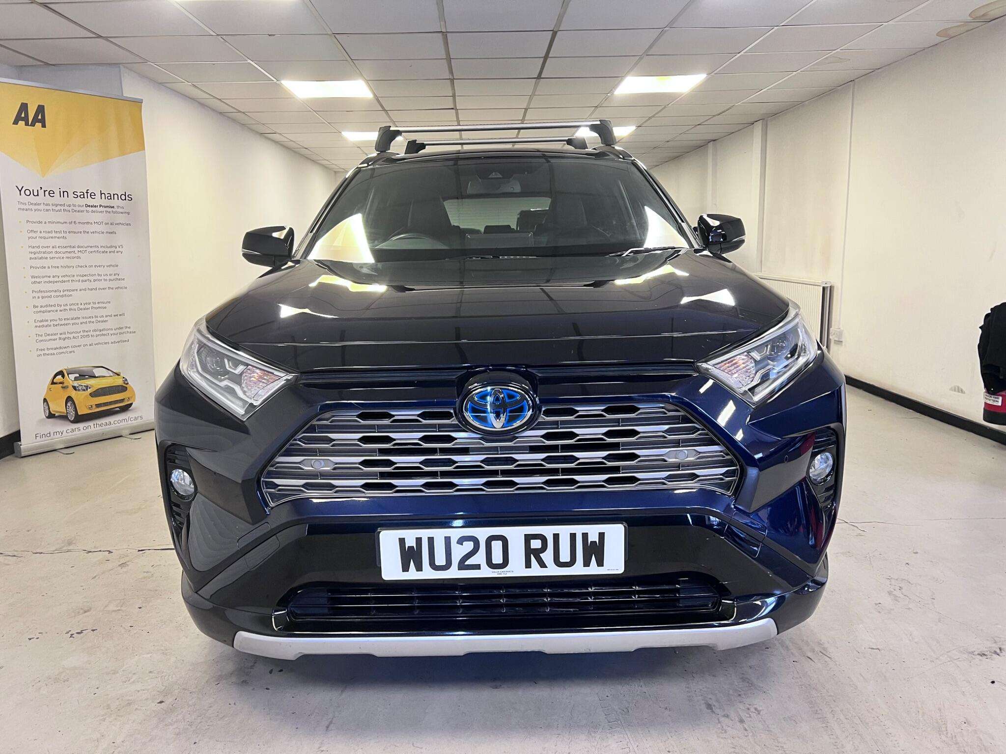 A 2020 TOYOTA RAV4 2.5 VVT-h Dynamic CVT 4WD Euro 6 (s/s) 5dr A 2020 TOYOTA RAV4 2.5 VVT-h Dynamic CVT 4WD Euro 6 (s/s) 5dr