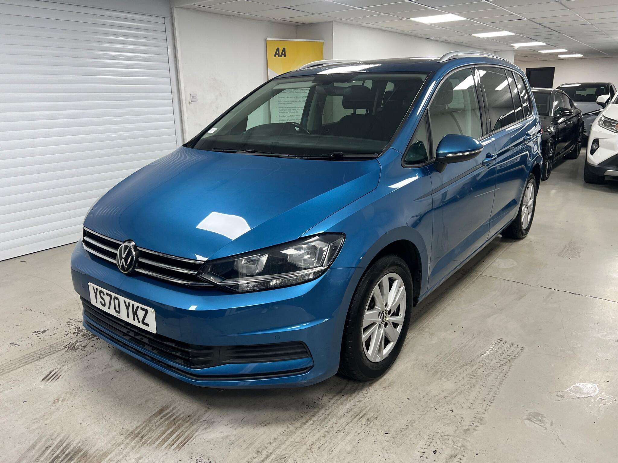 A 2020 VOLKSWAGEN TOURAN 1.5 TSI EVO SE Family DSG Euro 6 (s/s) 5dr A 2020 VOLKSWAGEN TOURAN 1.5 TSI EVO SE Family DSG Euro 6 (s/s) 5dr