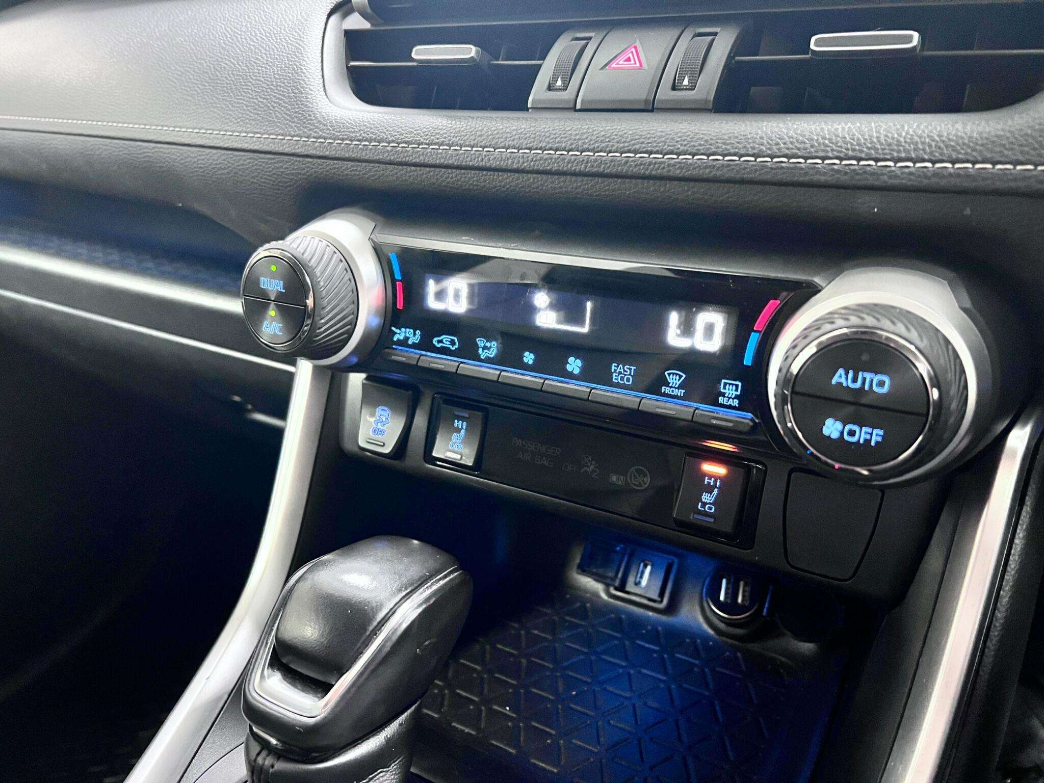 2020 TOYOTA RAV4 2020 TOYOTA RAV4