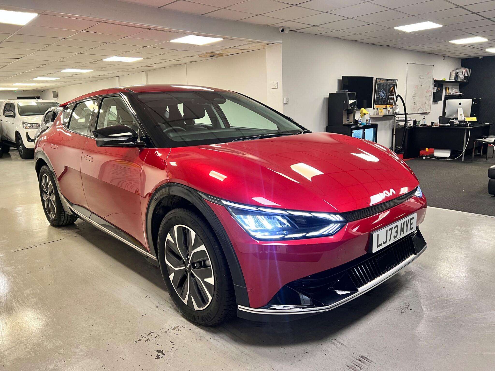 A 2023 KIA EV6 77.4kWh Air Auto 5dr A 2023 KIA EV6 77.4kWh Air Auto 5dr