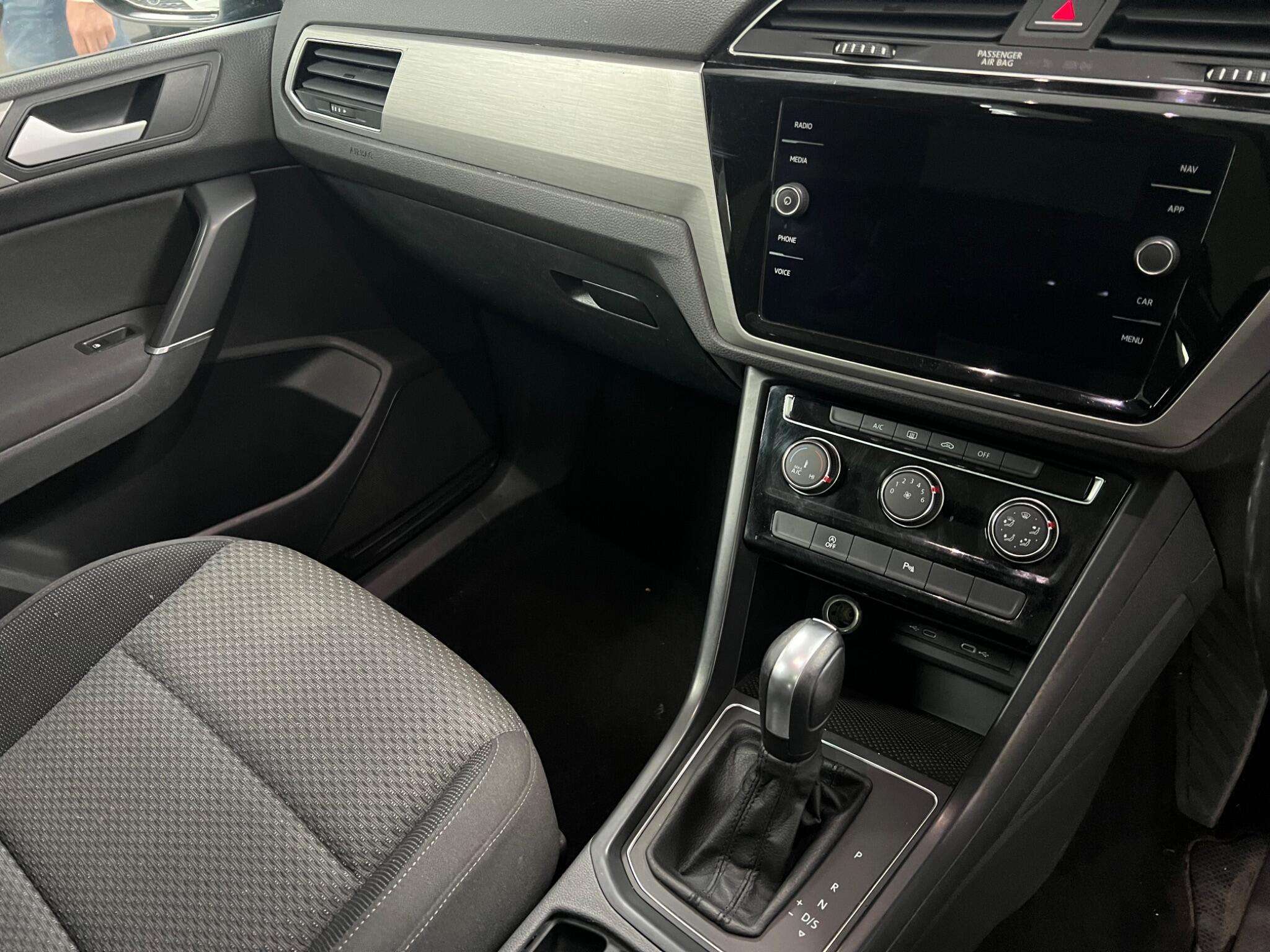 2020 VOLKSWAGEN TOURAN 2020 VOLKSWAGEN TOURAN