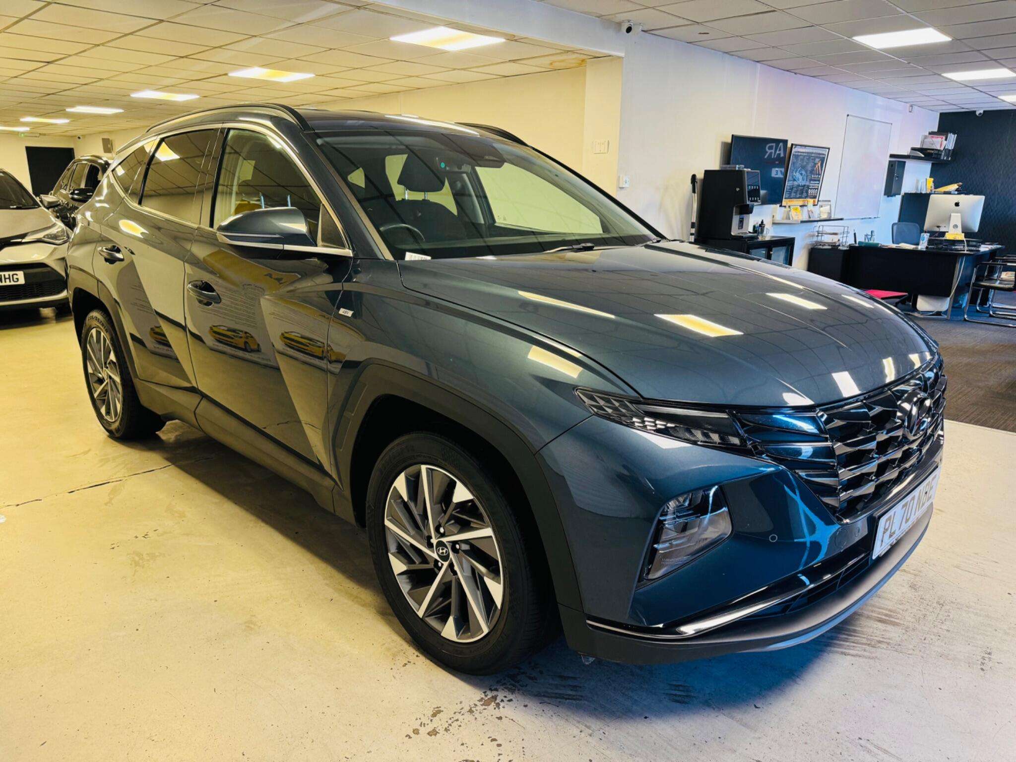 A 2021 HYUNDAI TUCSON 1.6 T-GDi MHEV Premium DCT Euro 6 (s/s) 5dr A 2021 HYUNDAI TUCSON 1.6 T-GDi MHEV Premium DCT Euro 6 (s/s) 5dr
