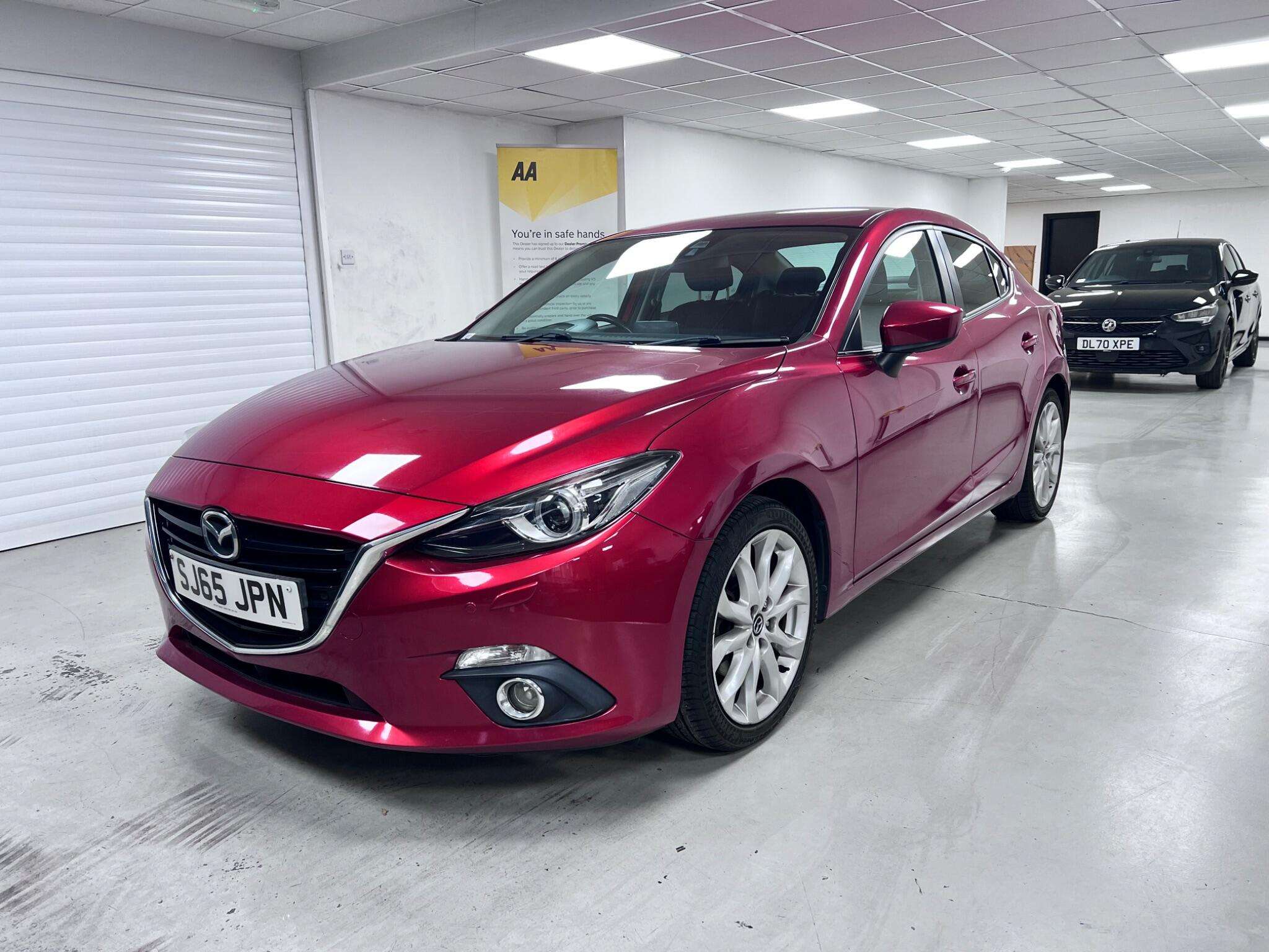 A 2016 MAZDA 3 2.0 SKYACTIV-G Sport Nav Fastback Auto Euro 5 (s/s) 4dr A 2016 MAZDA 3 2.0 SKYACTIV-G Sport Nav Fastback Auto Euro 5 (s/s) 4dr