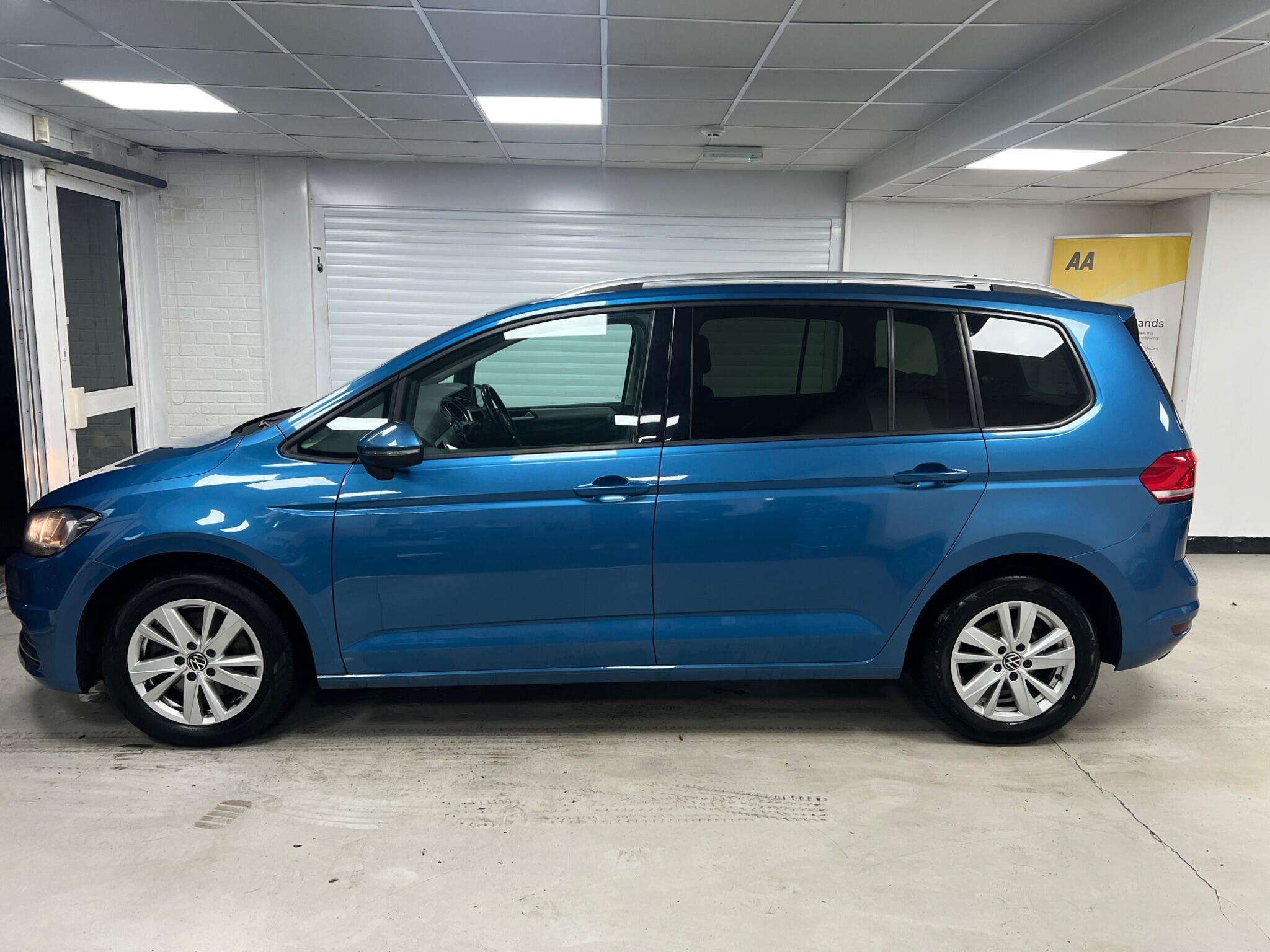 2020 VOLKSWAGEN TOURAN 2020 VOLKSWAGEN TOURAN