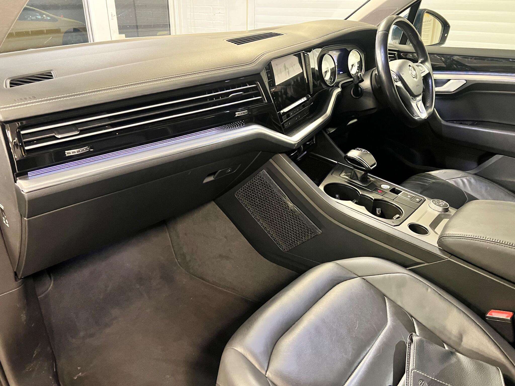 2019 VOLKSWAGEN TOUAREG 2019 VOLKSWAGEN TOUAREG