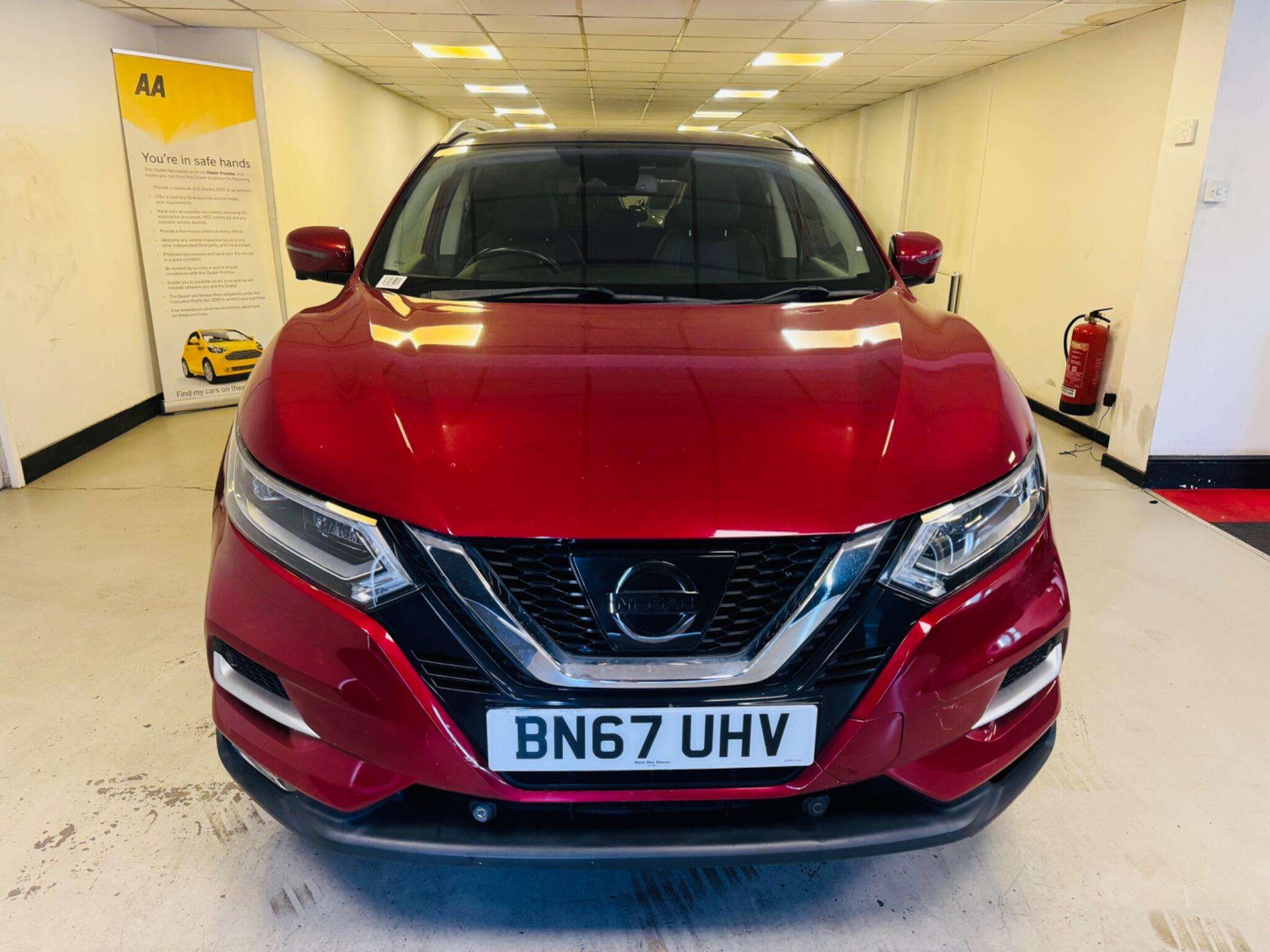 A 2017 NISSAN QASHQAI 1.2 DIG-T Tekna Euro 6 (s/s) 5dr A 2017 NISSAN QASHQAI 1.2 DIG-T Tekna Euro 6 (s/s) 5dr