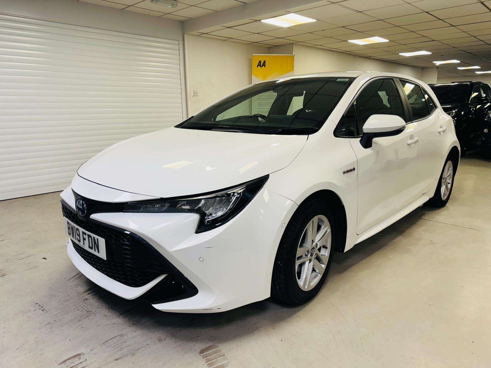 A 2019 TOYOTA COROLLA 1.8 VVT-h Icon Tech CVT Euro 6 (s/s) 5dr A 2019 TOYOTA COROLLA 1.8 VVT-h Icon Tech CVT Euro 6 (s/s) 5dr