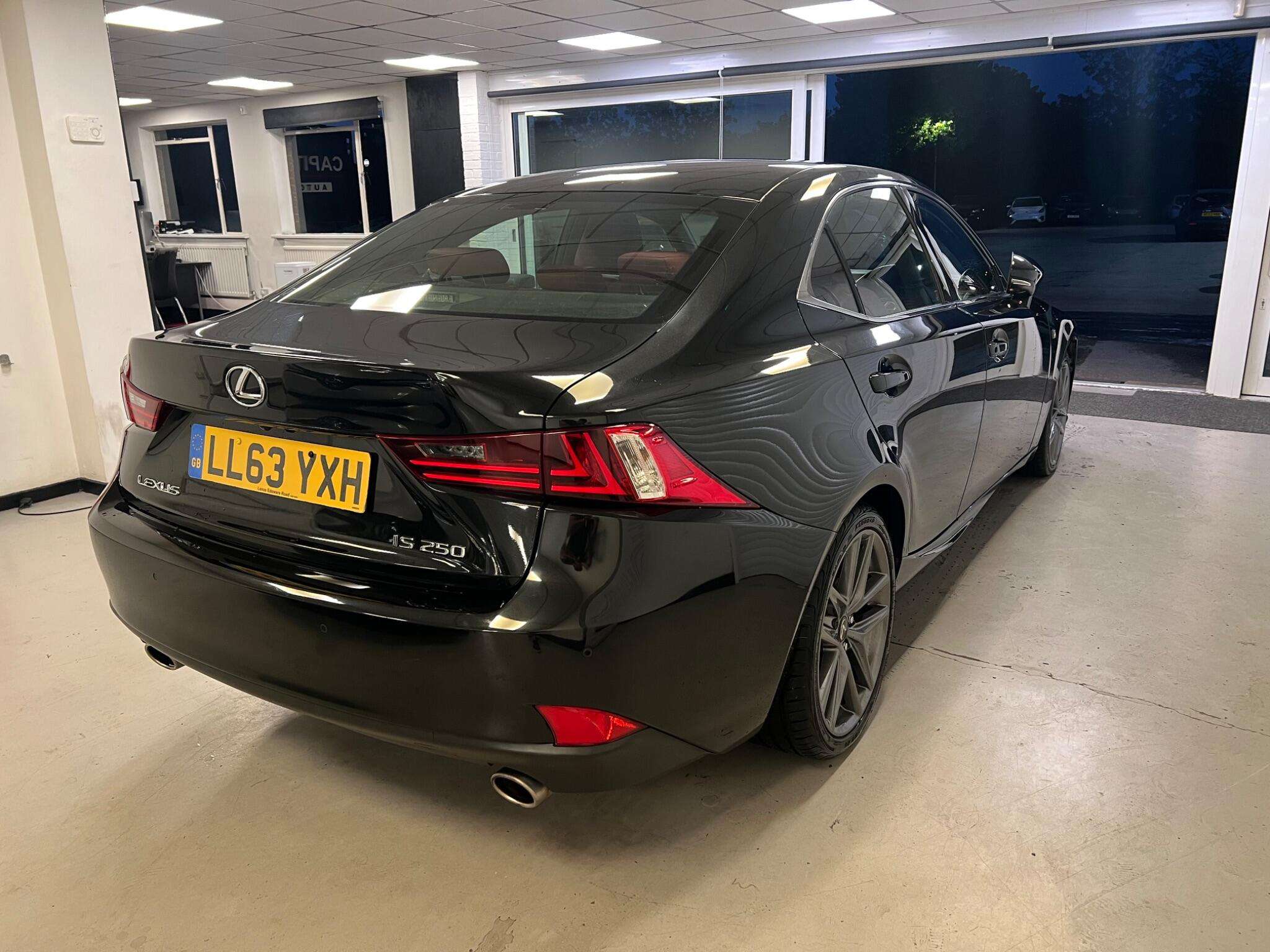 A 2013 LEXUS IS 2.5 250 V6 F Sport Auto Euro 5 4dr A 2013 LEXUS IS 2.5 250 V6 F Sport Auto Euro 5 4dr