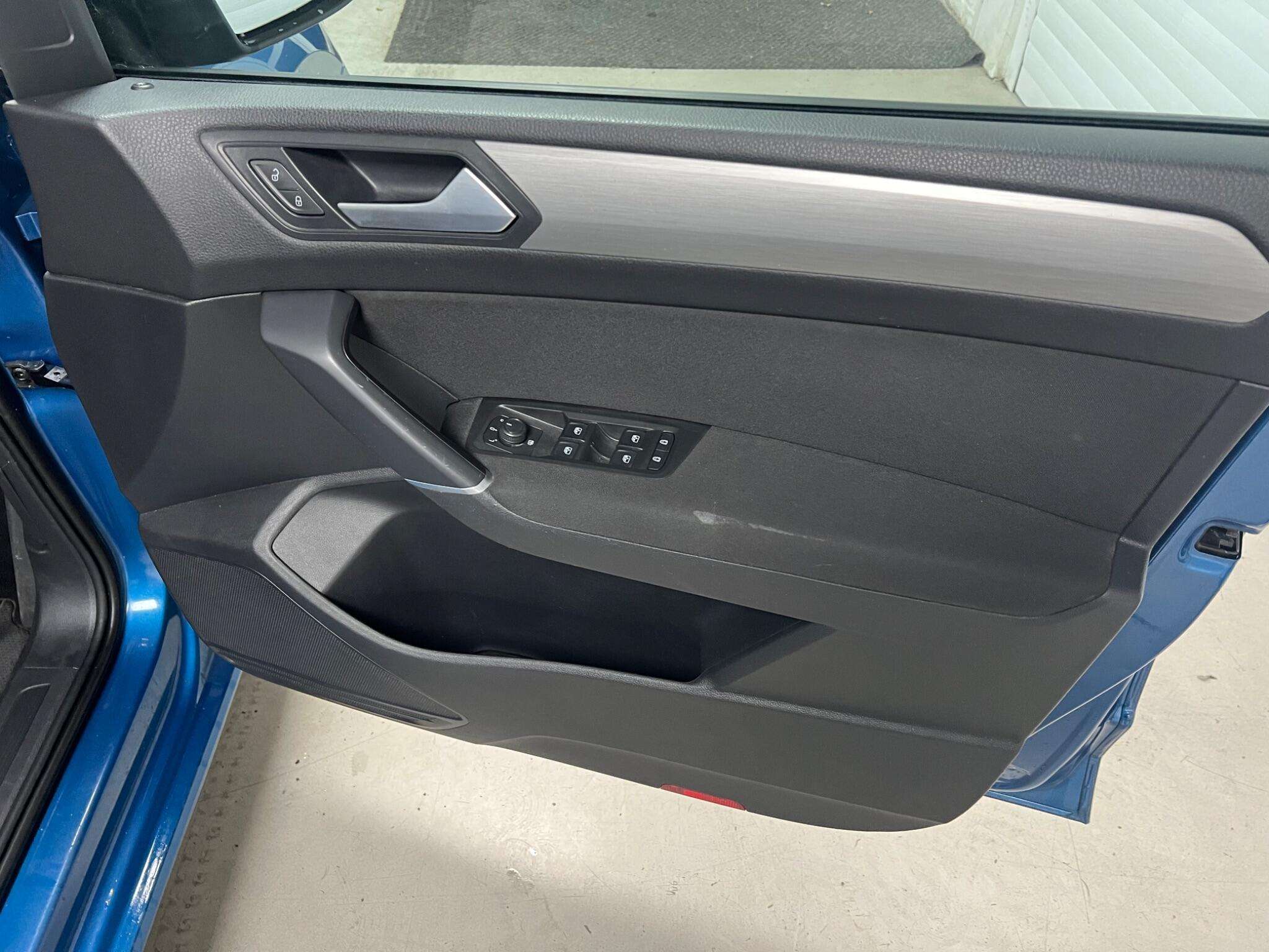 2020 VOLKSWAGEN TOURAN 2020 VOLKSWAGEN TOURAN
